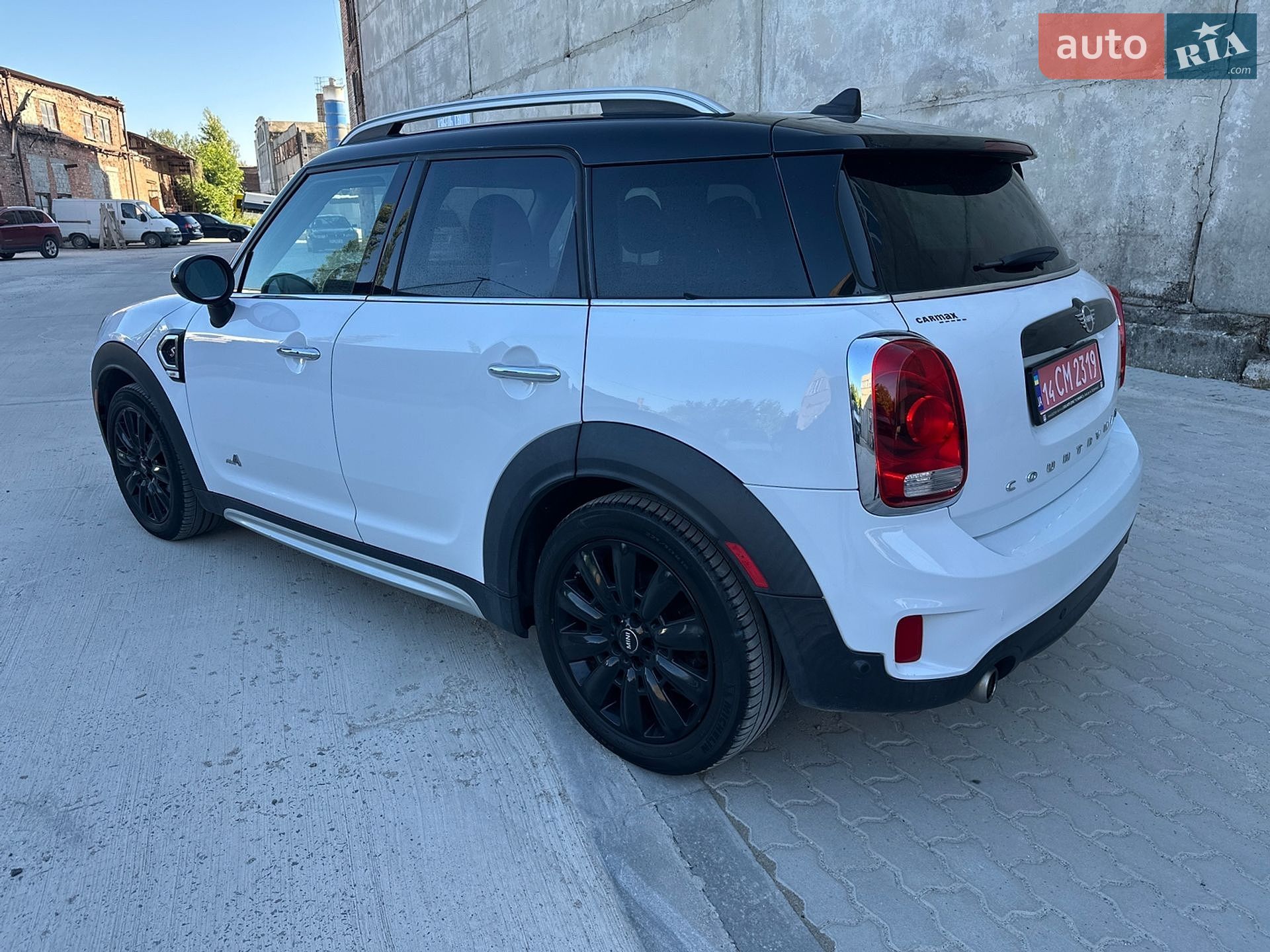 Mini Countryman 2018 VIN WMZYT5C5XK3G91377 фото оголошення 4 з 23