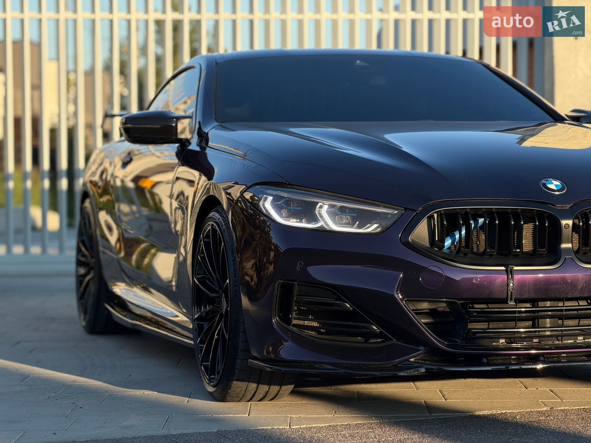 BMW 8 Series 2022 VIN WBAAE2C05PCL65700 фото оголошення 12 з 49