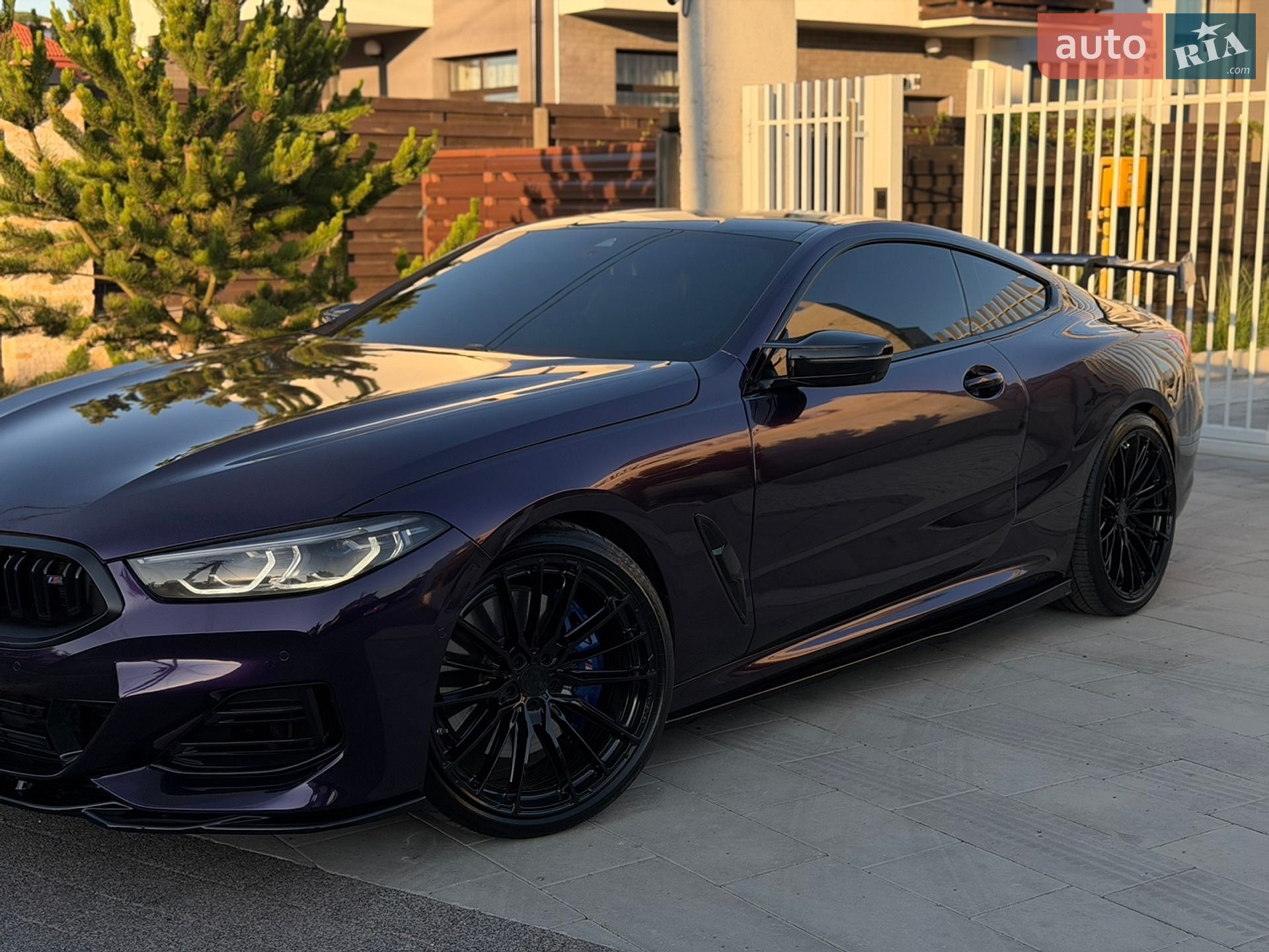 BMW 8 Series 2022 VIN WBAAE2C05PCL65700 фото оголошення 18 з 49