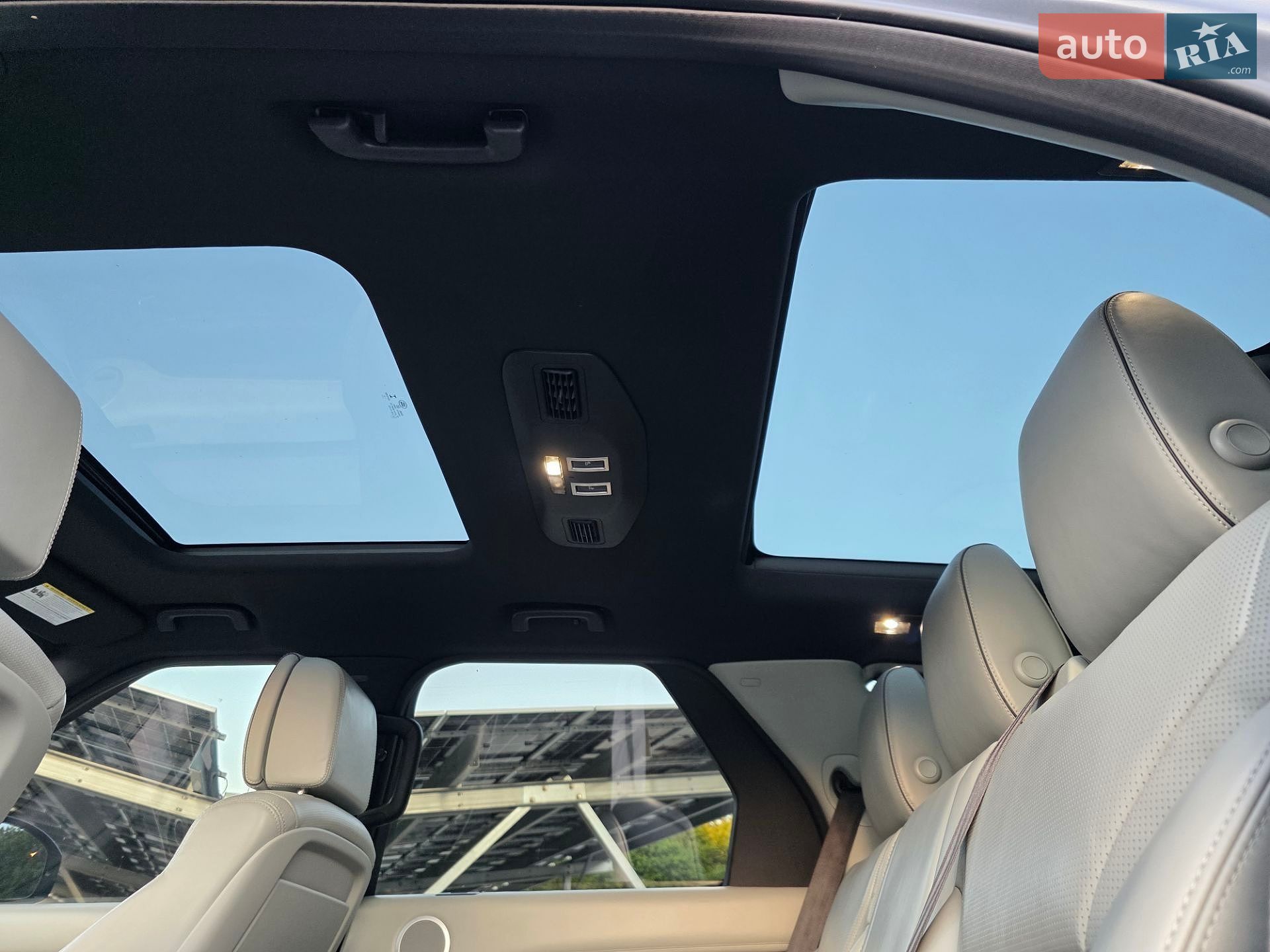 Land Rover Discovery 2018 VIN SALRT2RK6KA088394 фото оголошення 28 з 98
