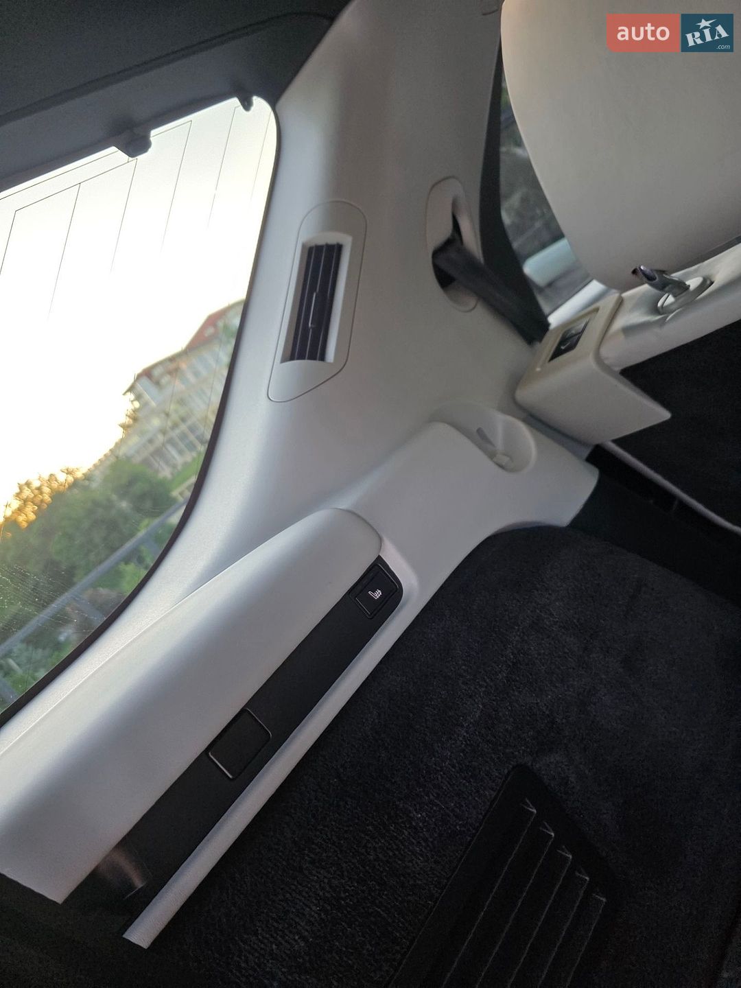 Land Rover Discovery 2018 VIN SALRT2RK6KA088394 фото оголошення 40 з 98
