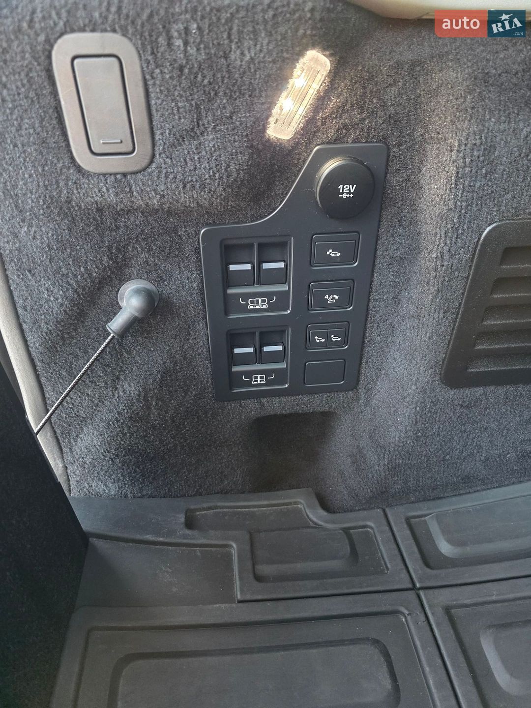 Land Rover Discovery 2018 VIN SALRT2RK6KA088394 фото оголошення 42 з 98