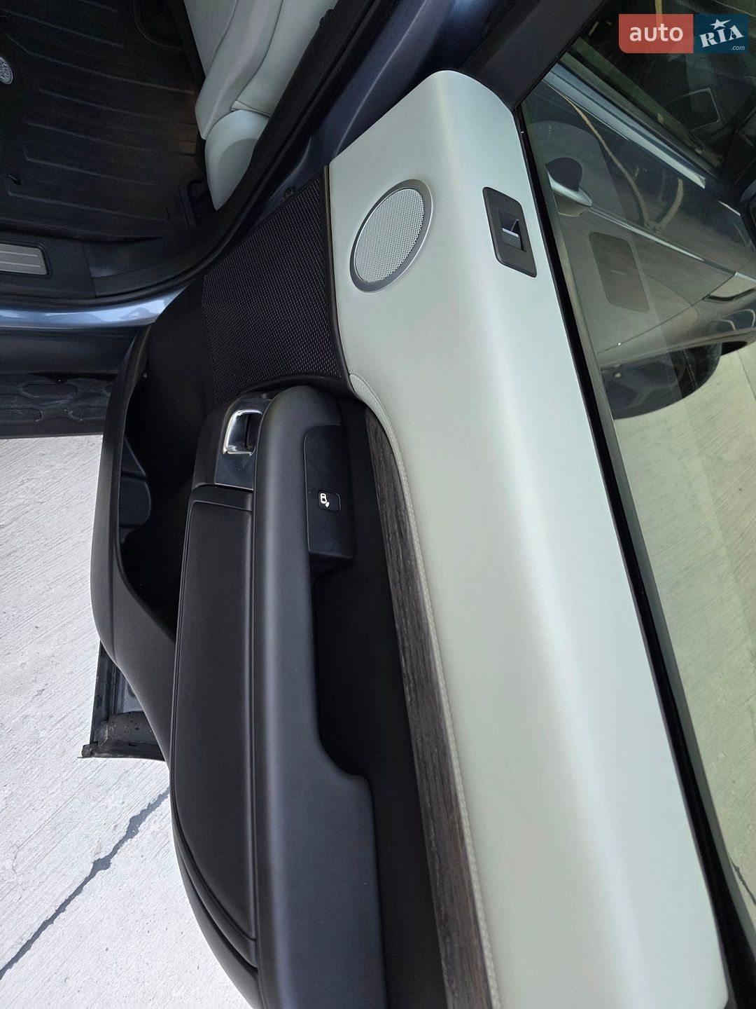 Land Rover Discovery 2018 VIN SALRT2RK6KA088394 фото оголошення 52 з 98