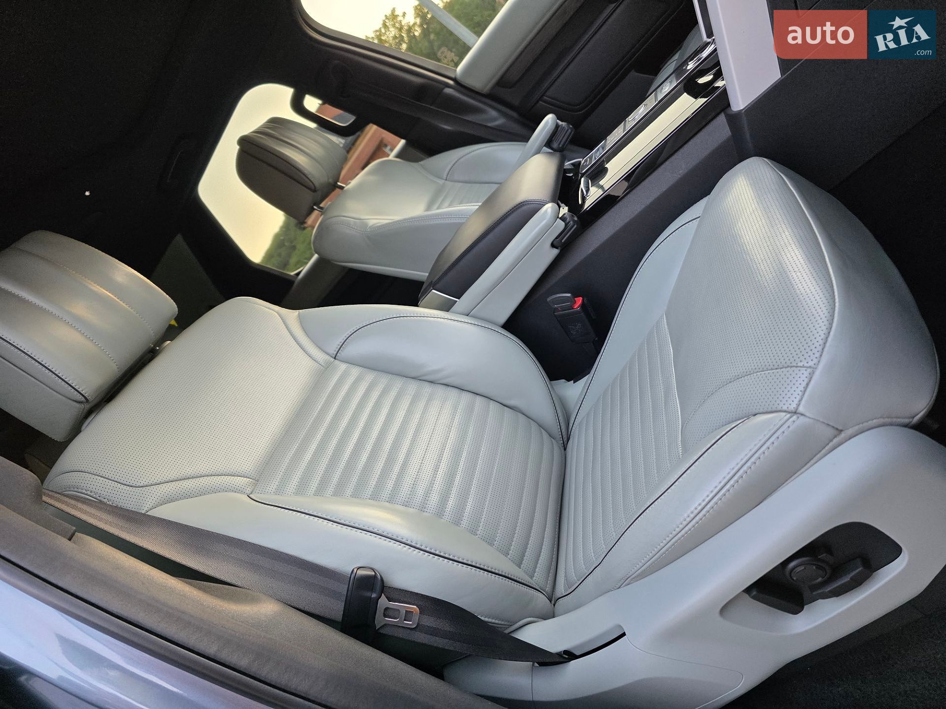 Land Rover Discovery 2018 VIN SALRT2RK6KA088394 фото оголошення 53 з 98