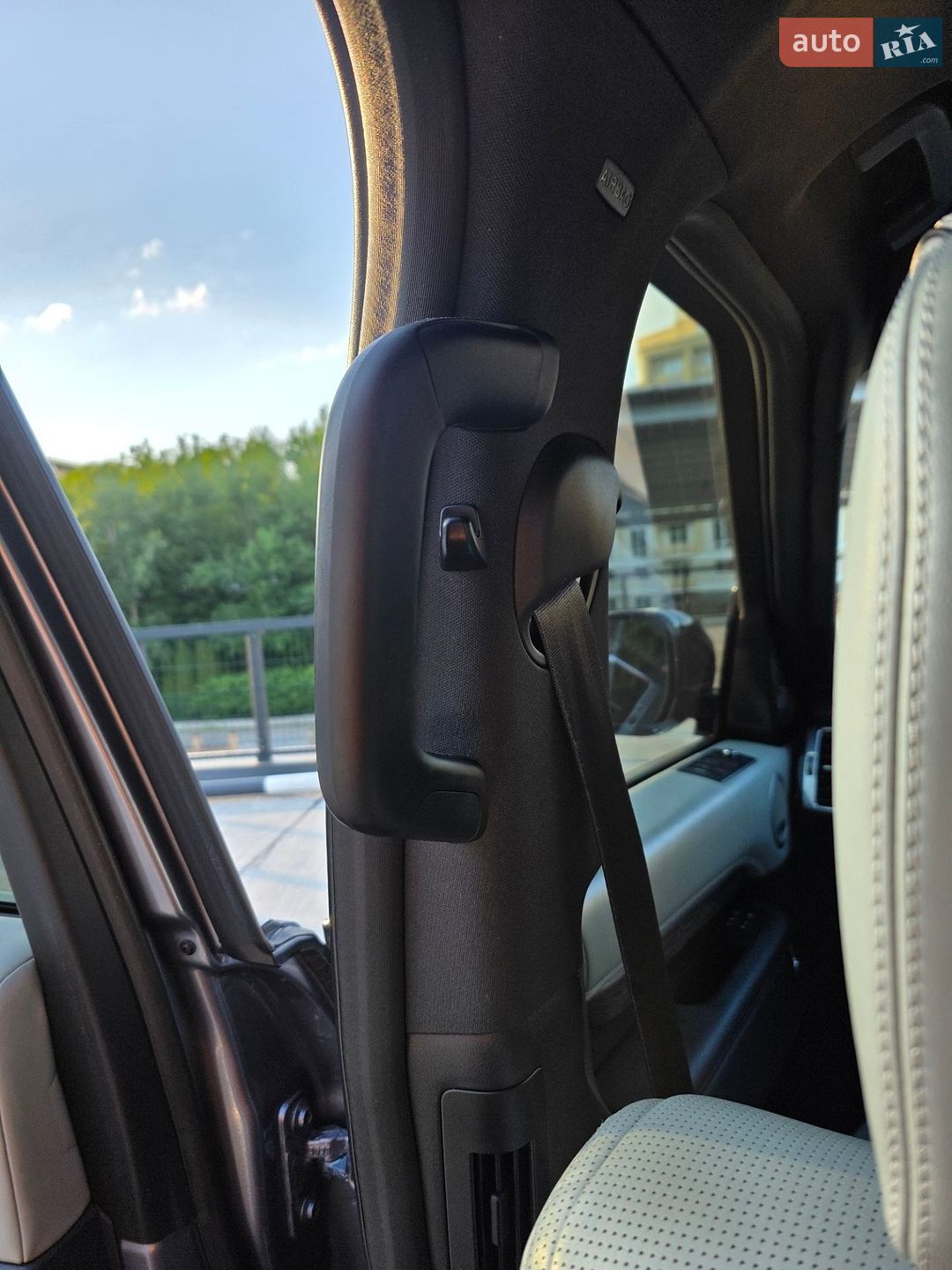 Land Rover Discovery 2018 VIN SALRT2RK6KA088394 фото оголошення 76 з 98
