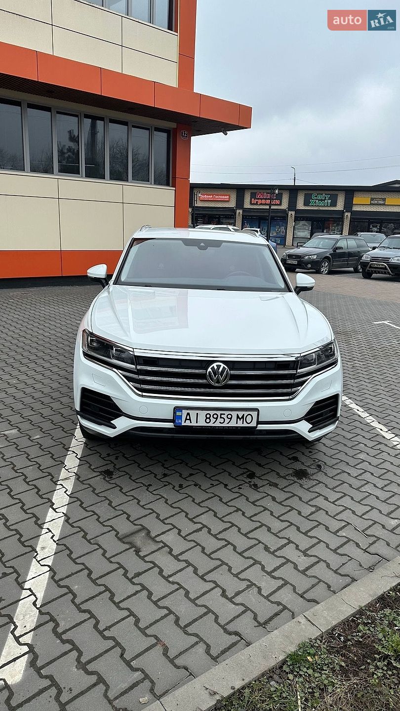 Volkswagen Touareg 2018 VIN WVGZZZCRZJD007231 фото оголошення 29 з 37