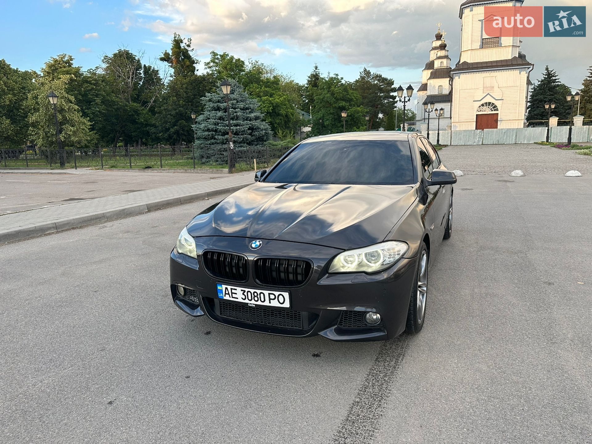 BMW 5 Series 2011 VIN WBAXA51000C585777 фото оголошення 2 з 13
