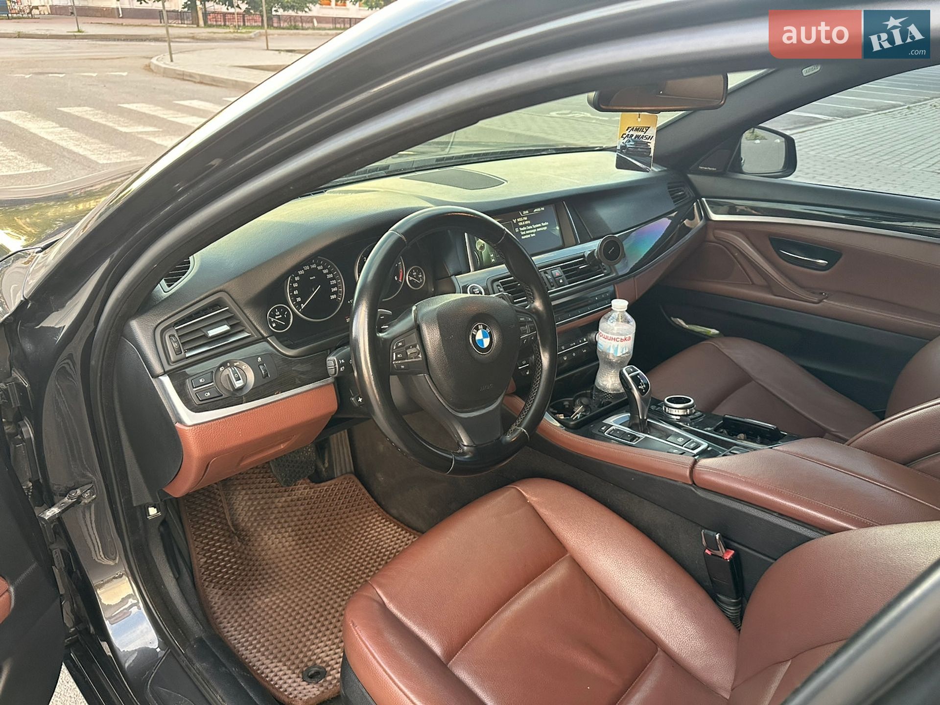 BMW 5 Series 2011 VIN WBAXA51000C585777 фото оголошення 12 з 13