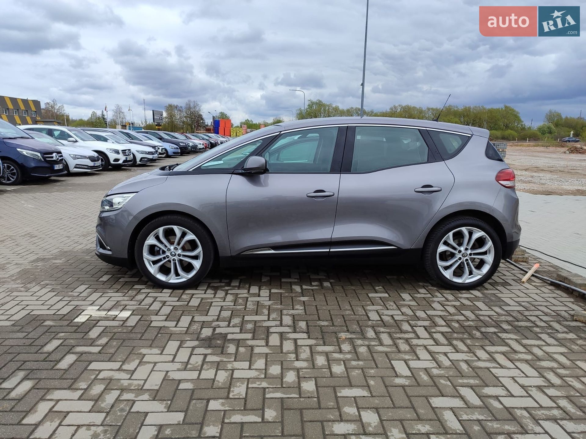 Renault Scenic 2018 VIN VF1RFA00759375896 фото оголошення 4 з 13