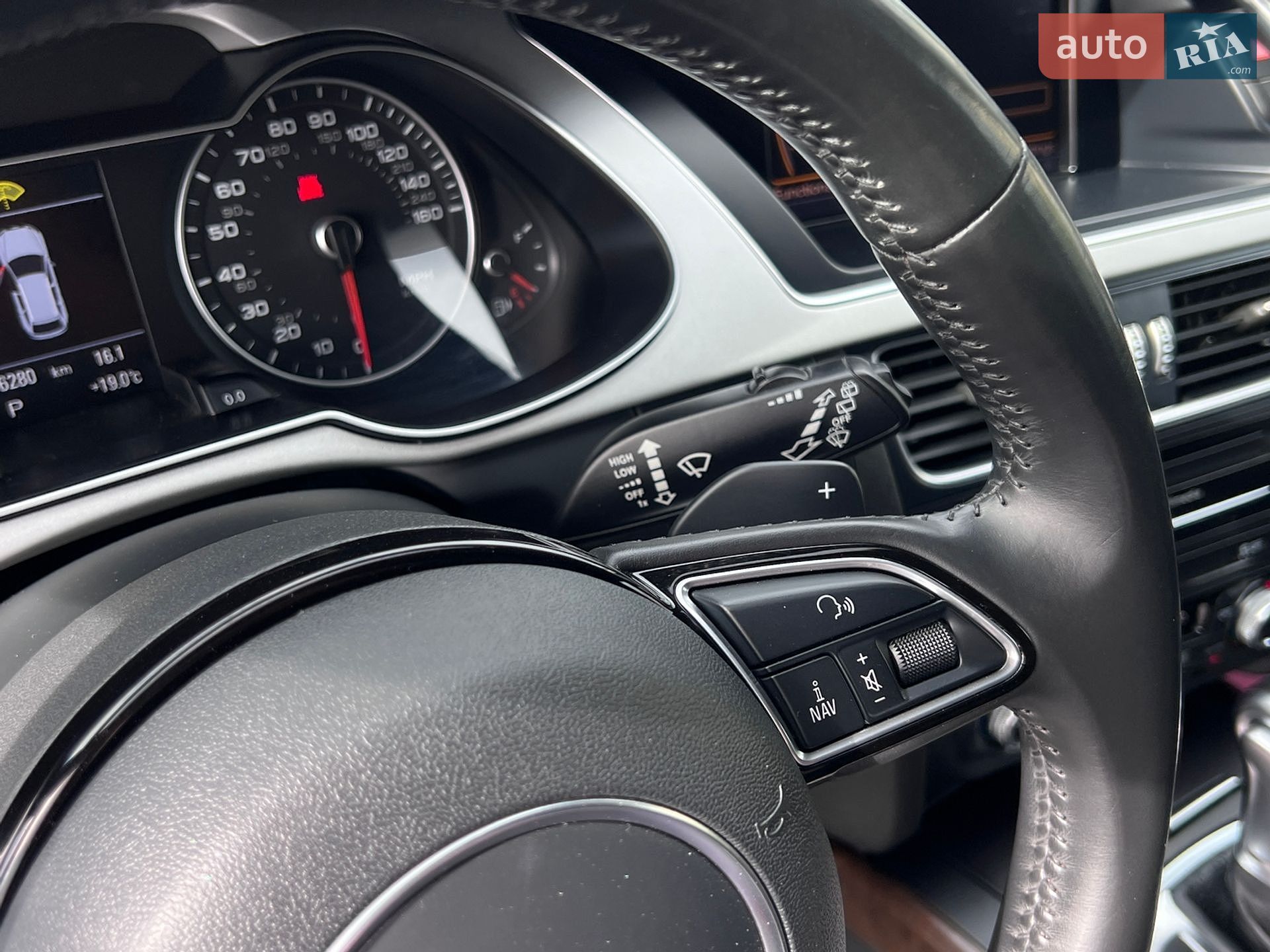 Audi A4 Allroad 2016 VIN WA1UFAFL0GA012249 фото оголошення 24 з 63