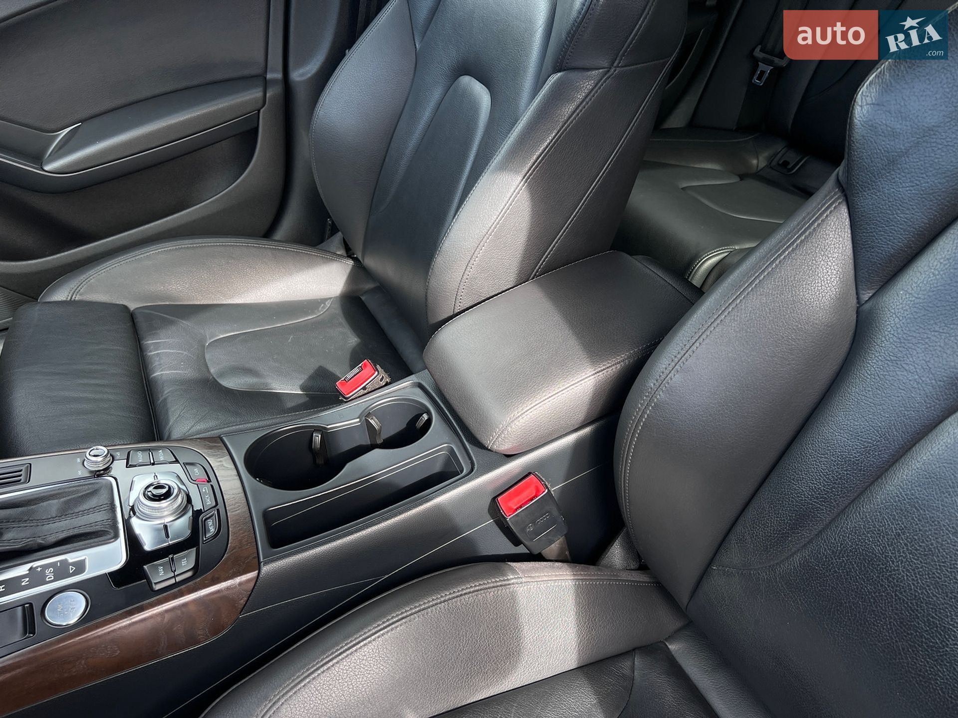 Audi A4 Allroad 2016 VIN WA1UFAFL0GA012249 фото оголошення 32 з 63