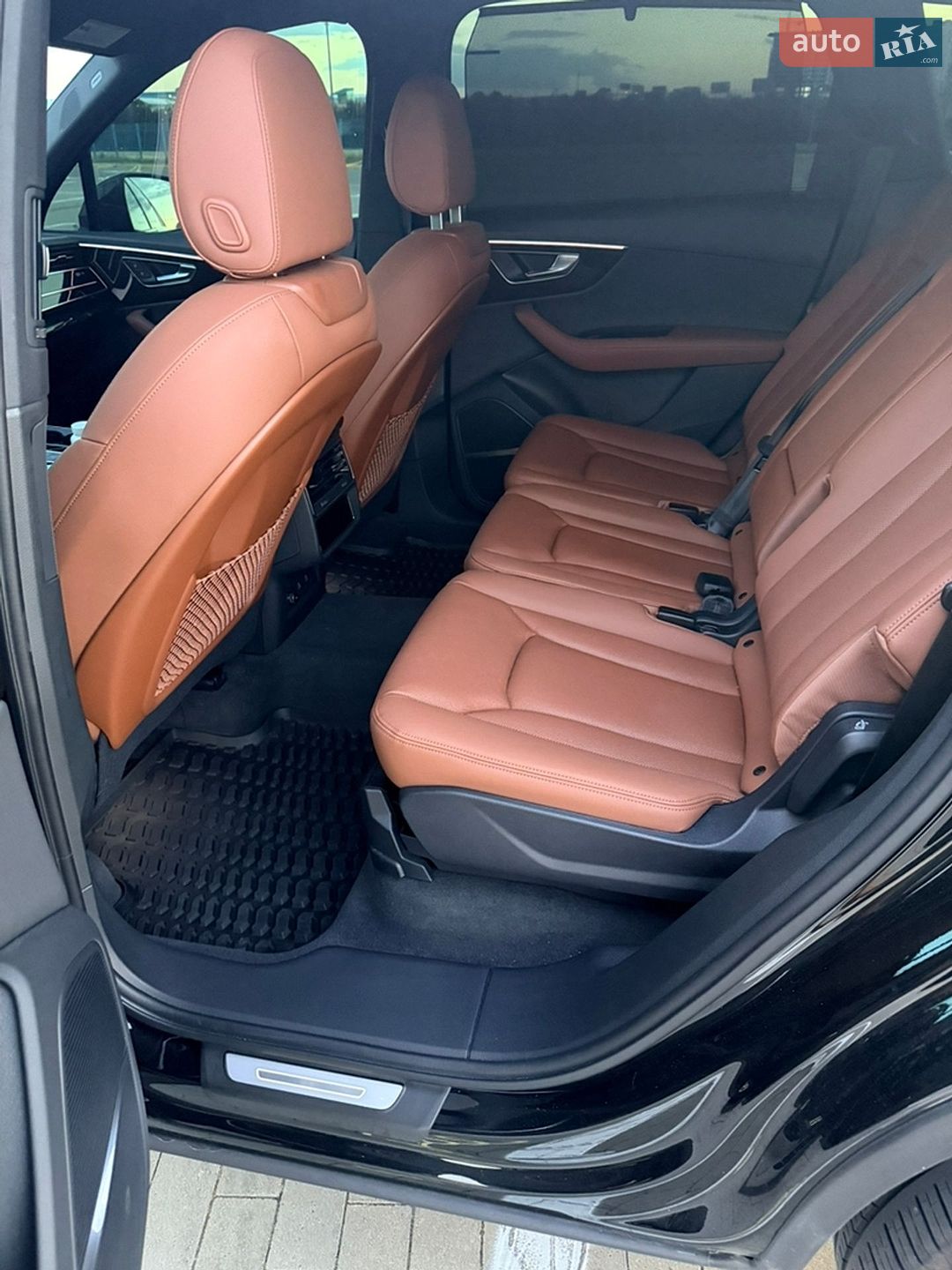 Audi Q7 2023 VIN WA1LCBF77PD026869 фото оголошення 37 з 64