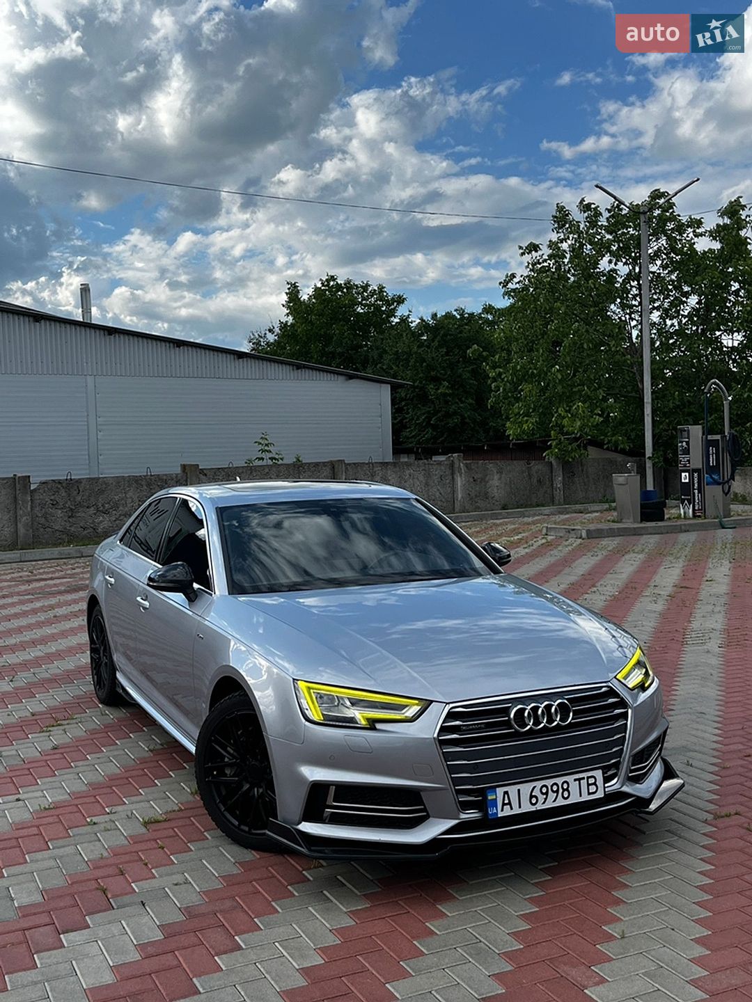 Audi A4 2016 VIN WAUENAF41HN032913 фото оголошення 10 з 32