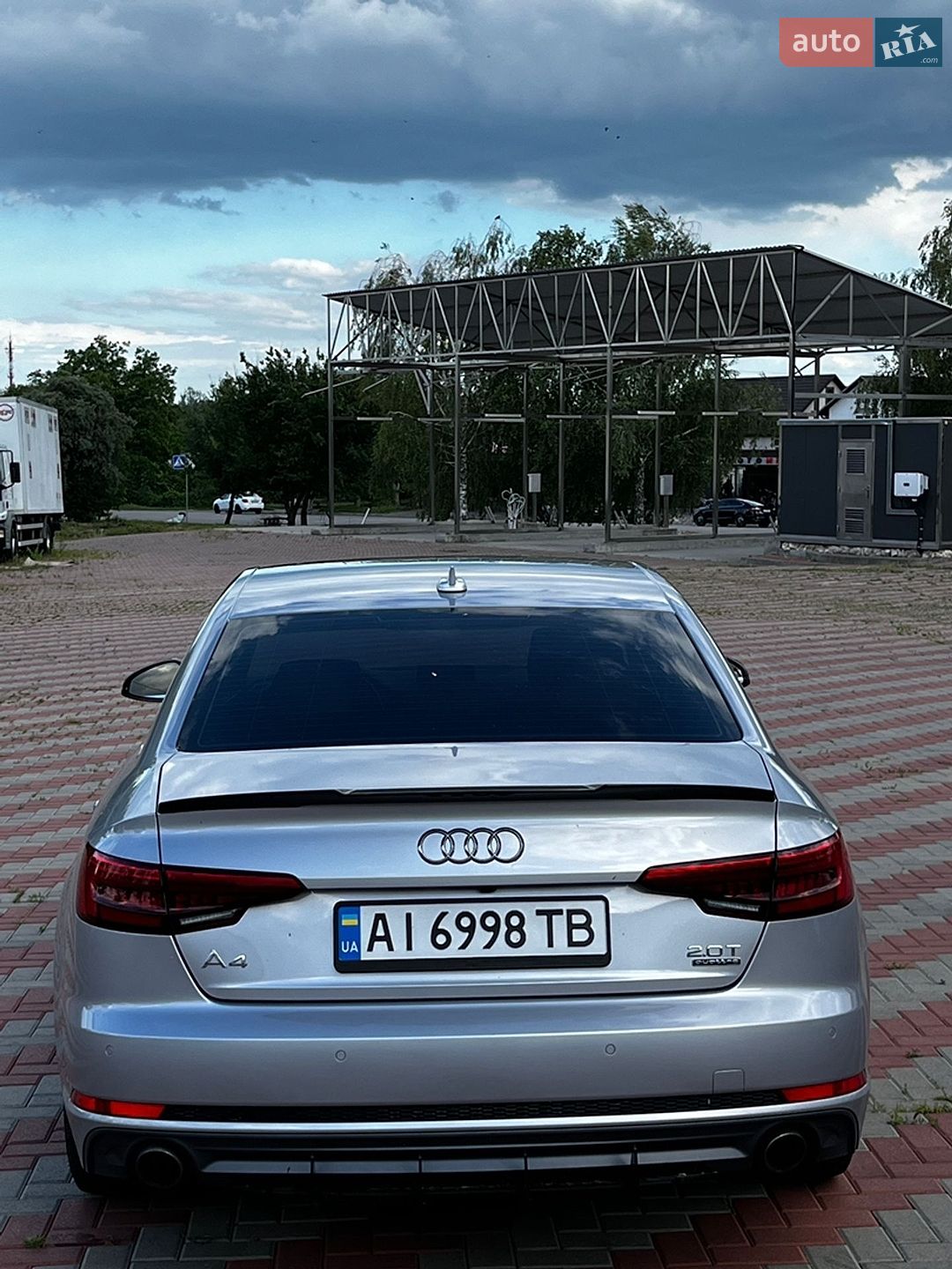 Audi A4 2016 VIN WAUENAF41HN032913 фото оголошення 17 з 32