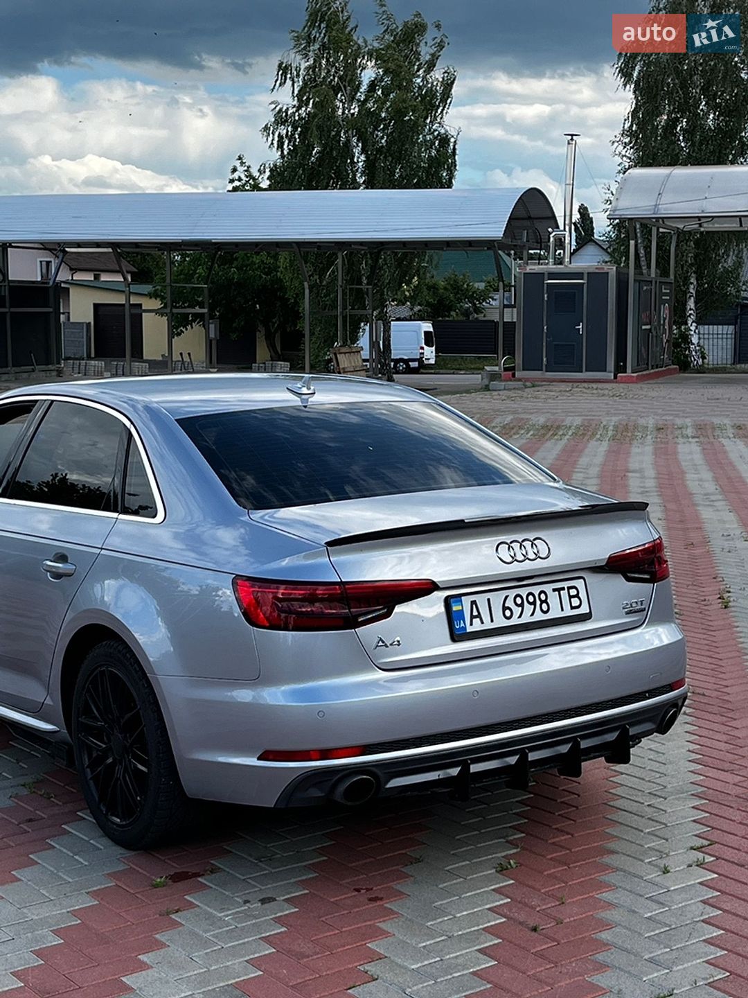 Audi A4 2016 VIN WAUENAF41HN032913 фото оголошення 16 з 32