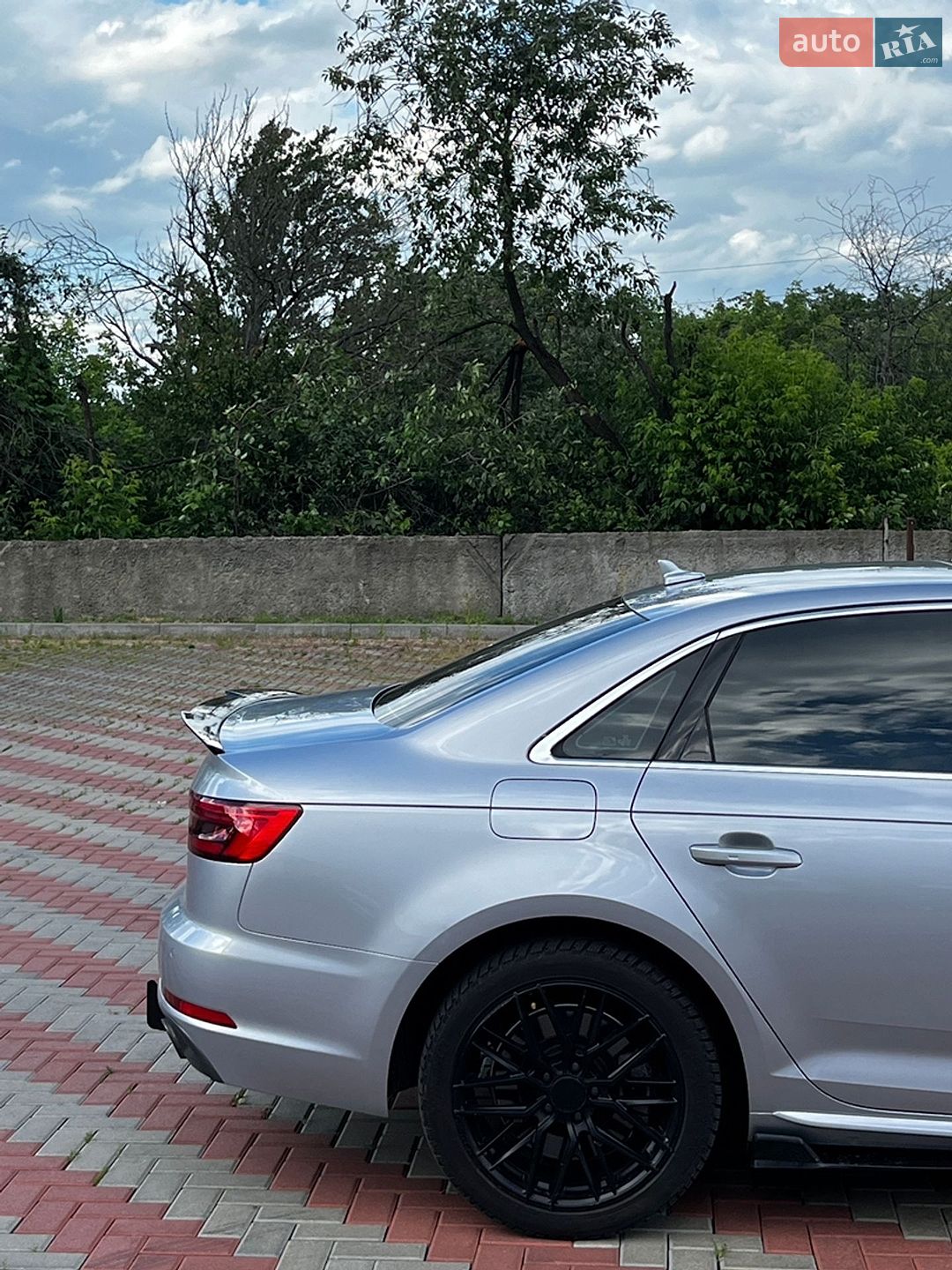Audi A4 2016 VIN WAUENAF41HN032913 фото оголошення 19 з 32