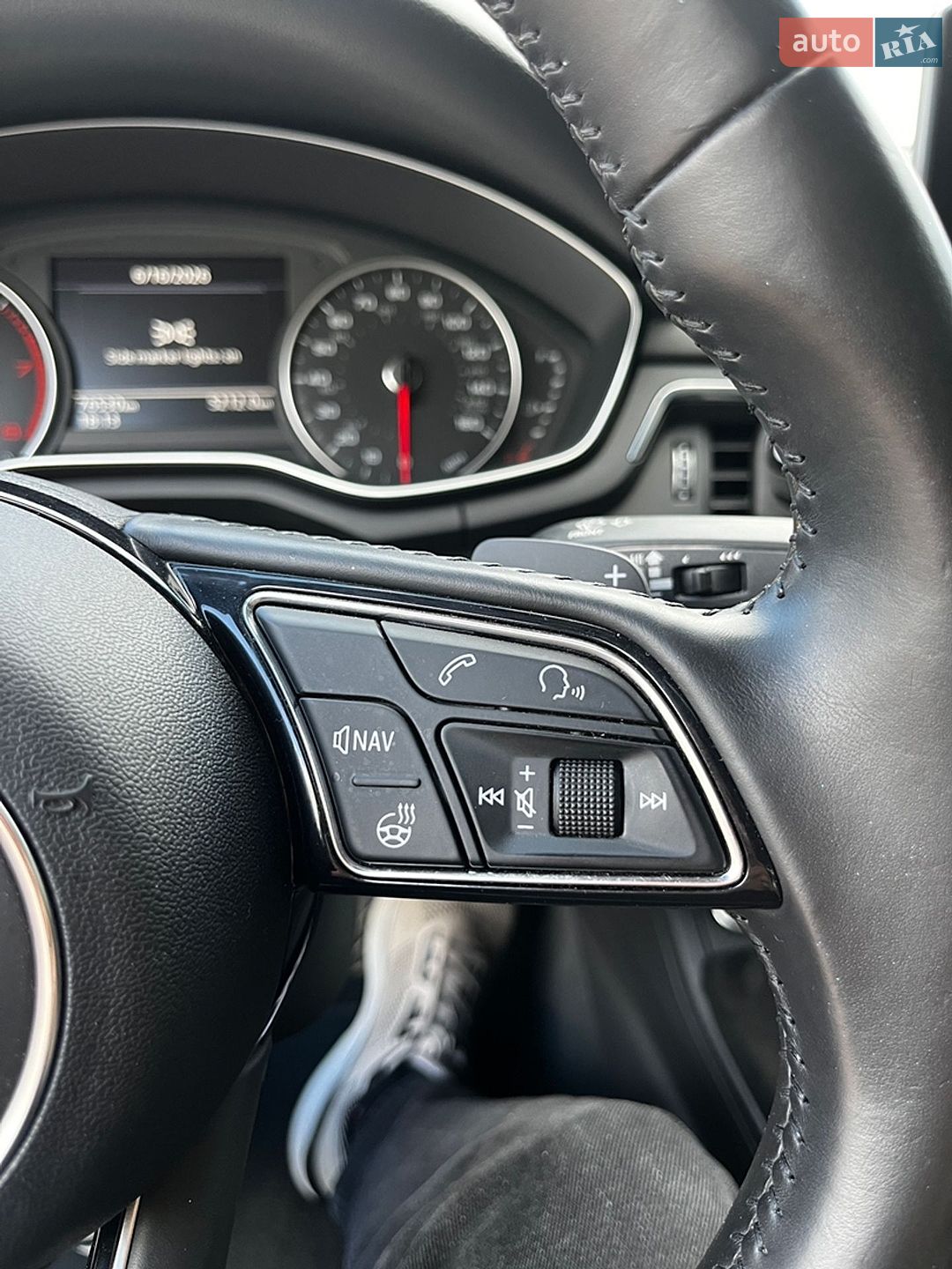 Audi A4 2016 VIN WAUENAF41HN032913 фото оголошення 31 з 32