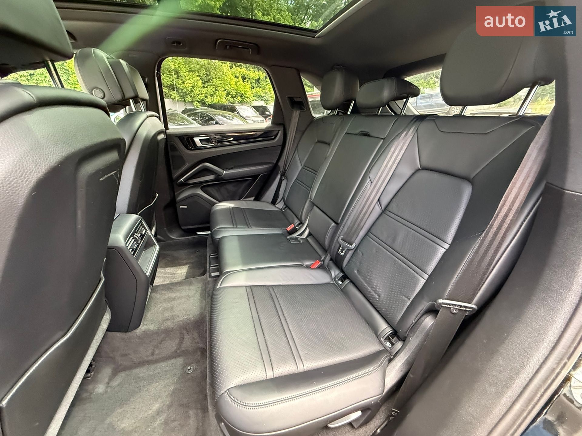 Porsche Cayenne 2021 VIN WP1AA2AY0MDA03317 фото оголошення 14 з 20