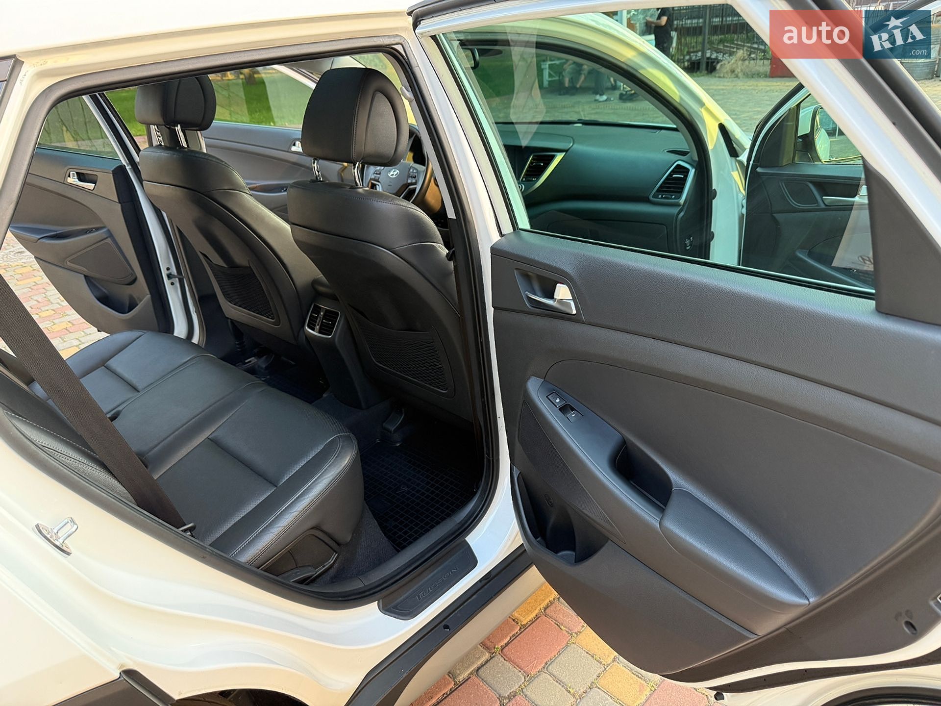 Hyundai Tucson 2017 VIN TMAJ381ADHJ393183 фото оголошення 32 з 60