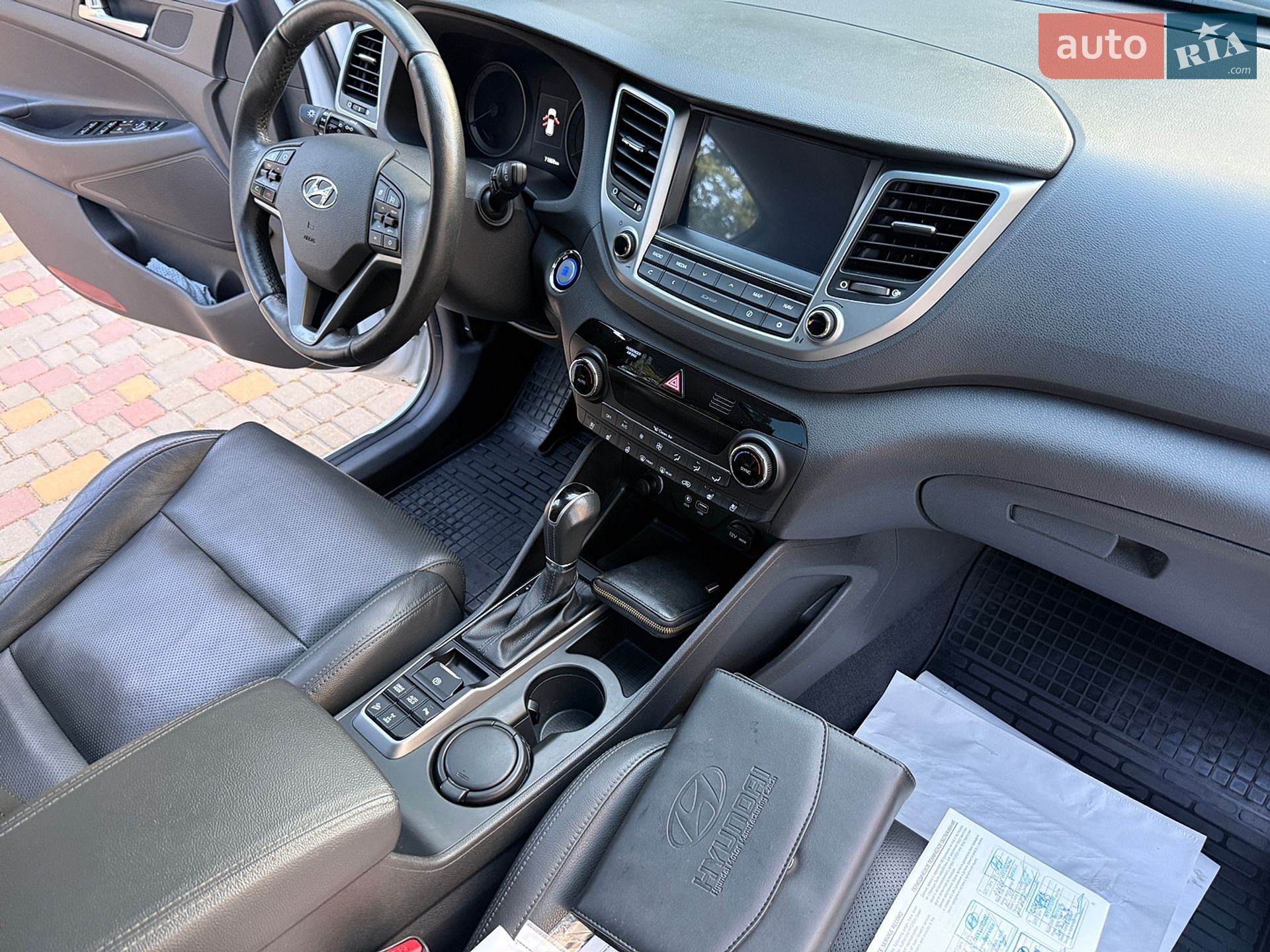 Hyundai Tucson 2017 VIN TMAJ381ADHJ393183 фото оголошення 40 з 60