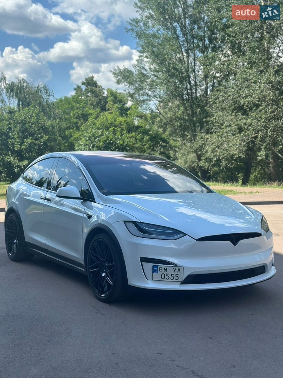 Tesla Model X 2022 VIN 7SAXCBE6XNF358023 фото оголошення 2 з 22