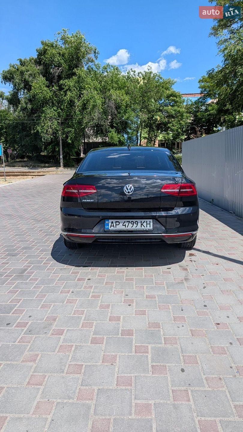 Volkswagen Passat 2019 VIN WVWZZZ3CZKE119962 фото оголошення 3 з 17