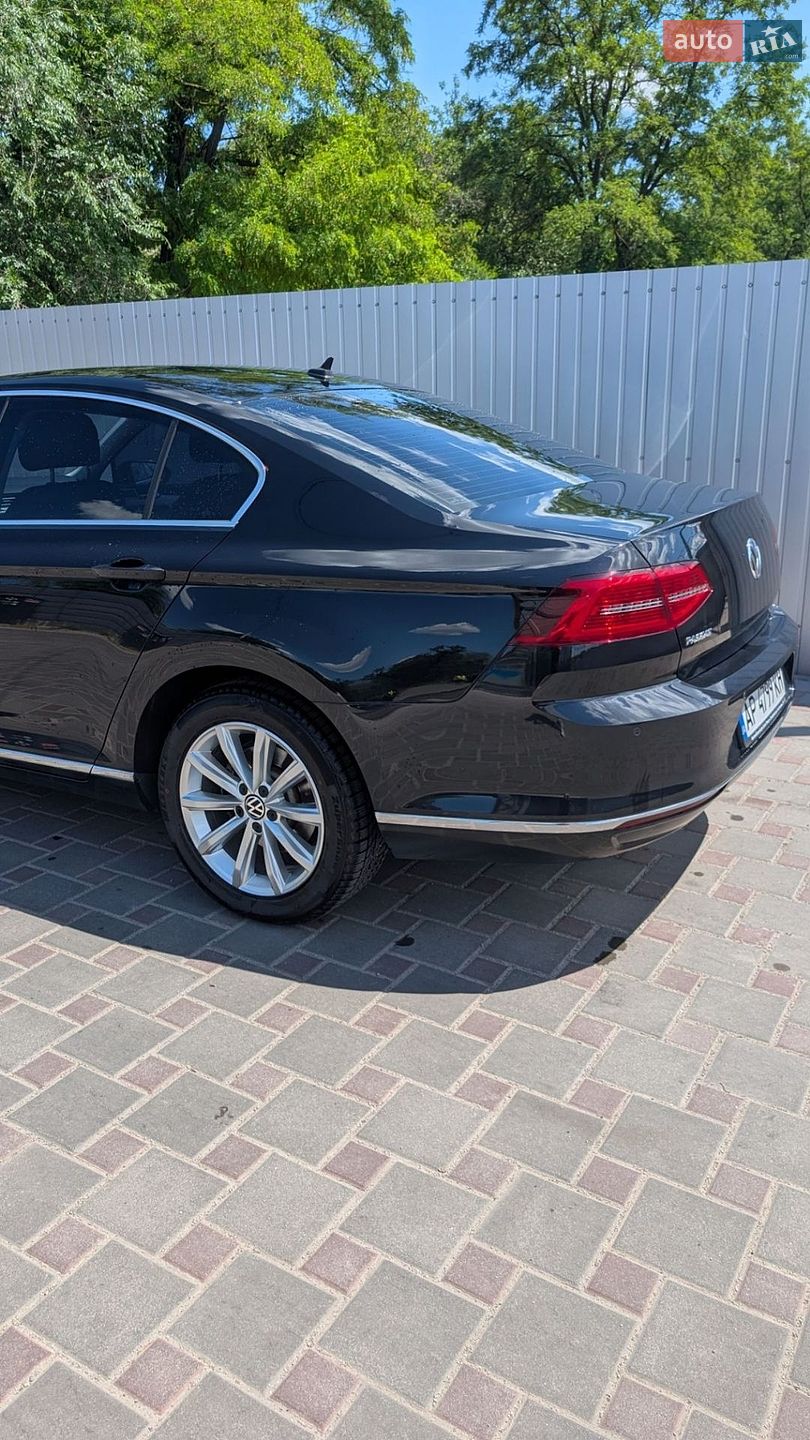 Volkswagen Passat 2019 VIN WVWZZZ3CZKE119962 фото оголошення 4 з 17