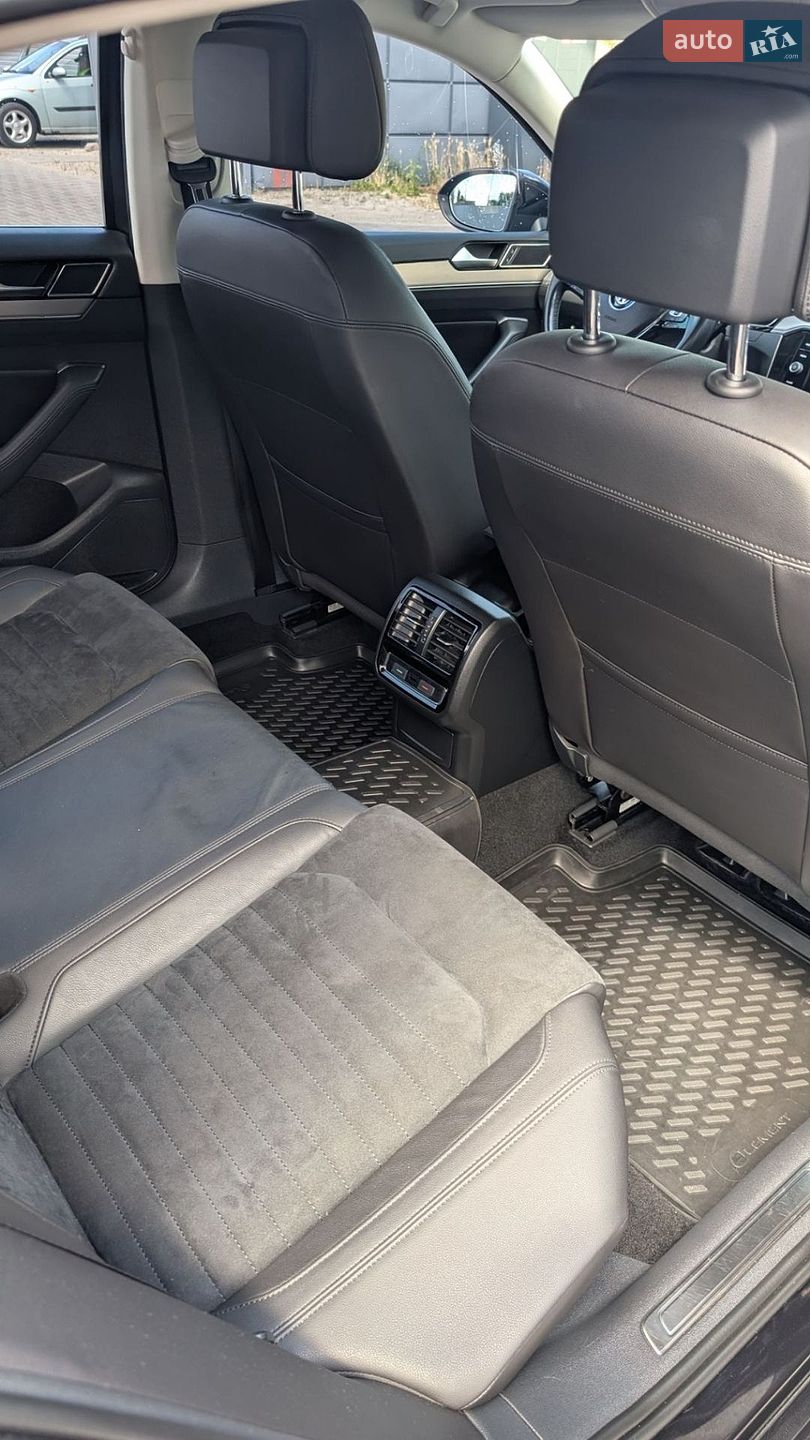 Volkswagen Passat 2019 VIN WVWZZZ3CZKE119962 фото оголошення 13 з 17