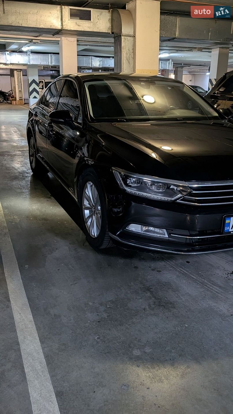 Volkswagen Passat 2019 VIN WVWZZZ3CZKE119962 фото оголошення 2 з 17