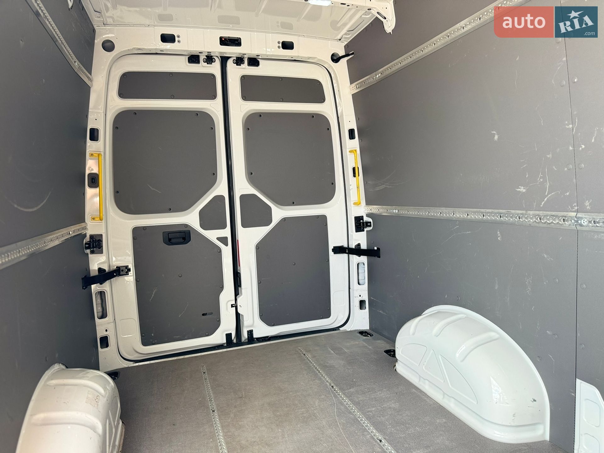 Volkswagen Crafter 2023 VIN WV1ZZZSY7P9058977 фото оголошення 37 з 95