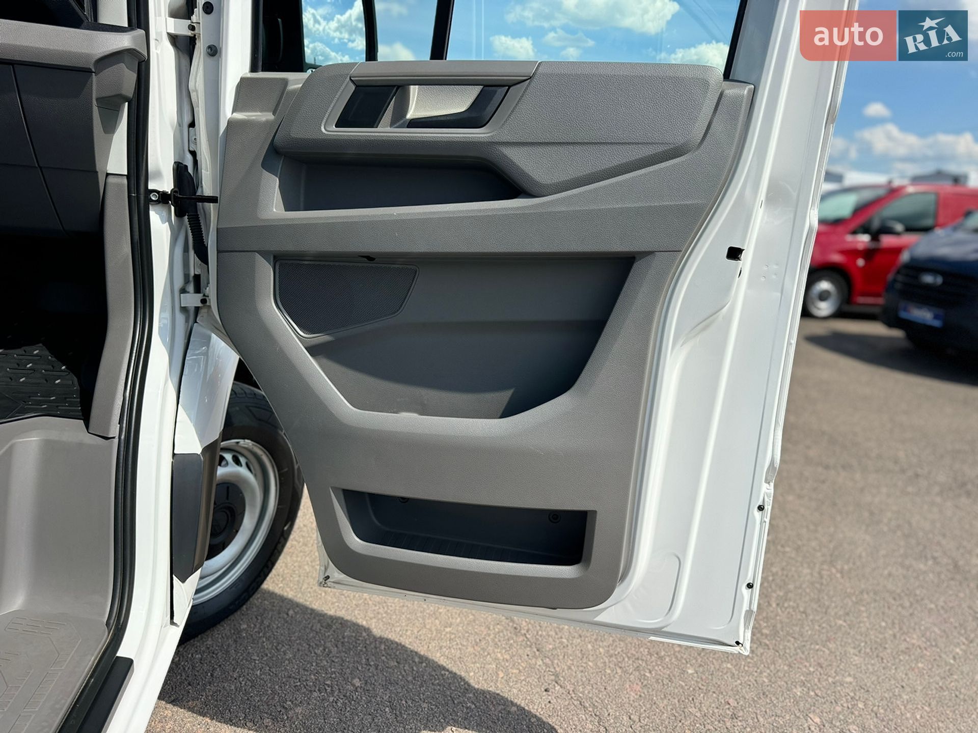 Volkswagen Crafter 2023 VIN WV1ZZZSY7P9058977 фото оголошення 44 з 95