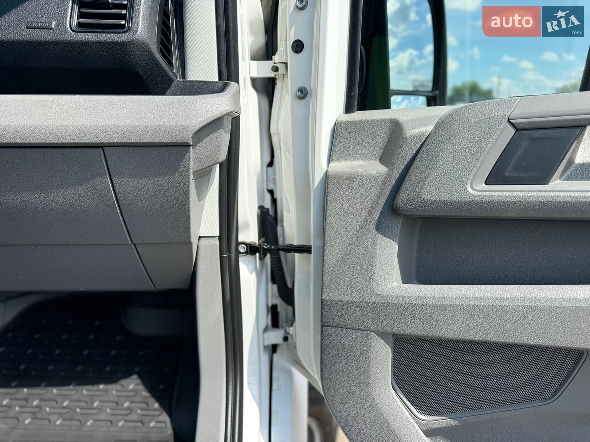 Volkswagen Crafter 2023 VIN WV1ZZZSY7P9058977 фото оголошення 46 з 95