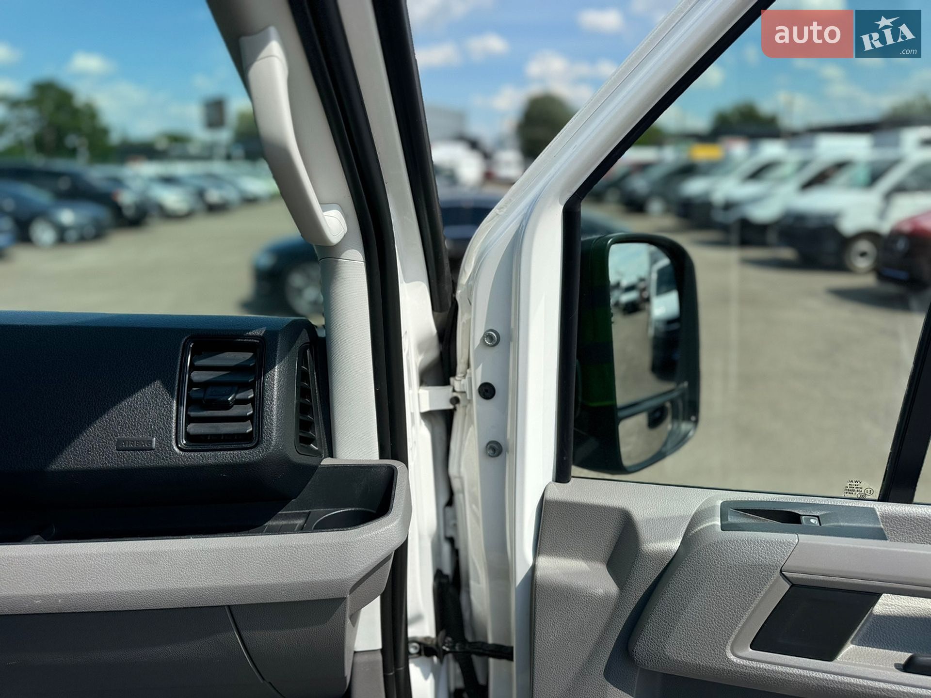 Volkswagen Crafter 2023 VIN WV1ZZZSY7P9058977 фото оголошення 47 з 95
