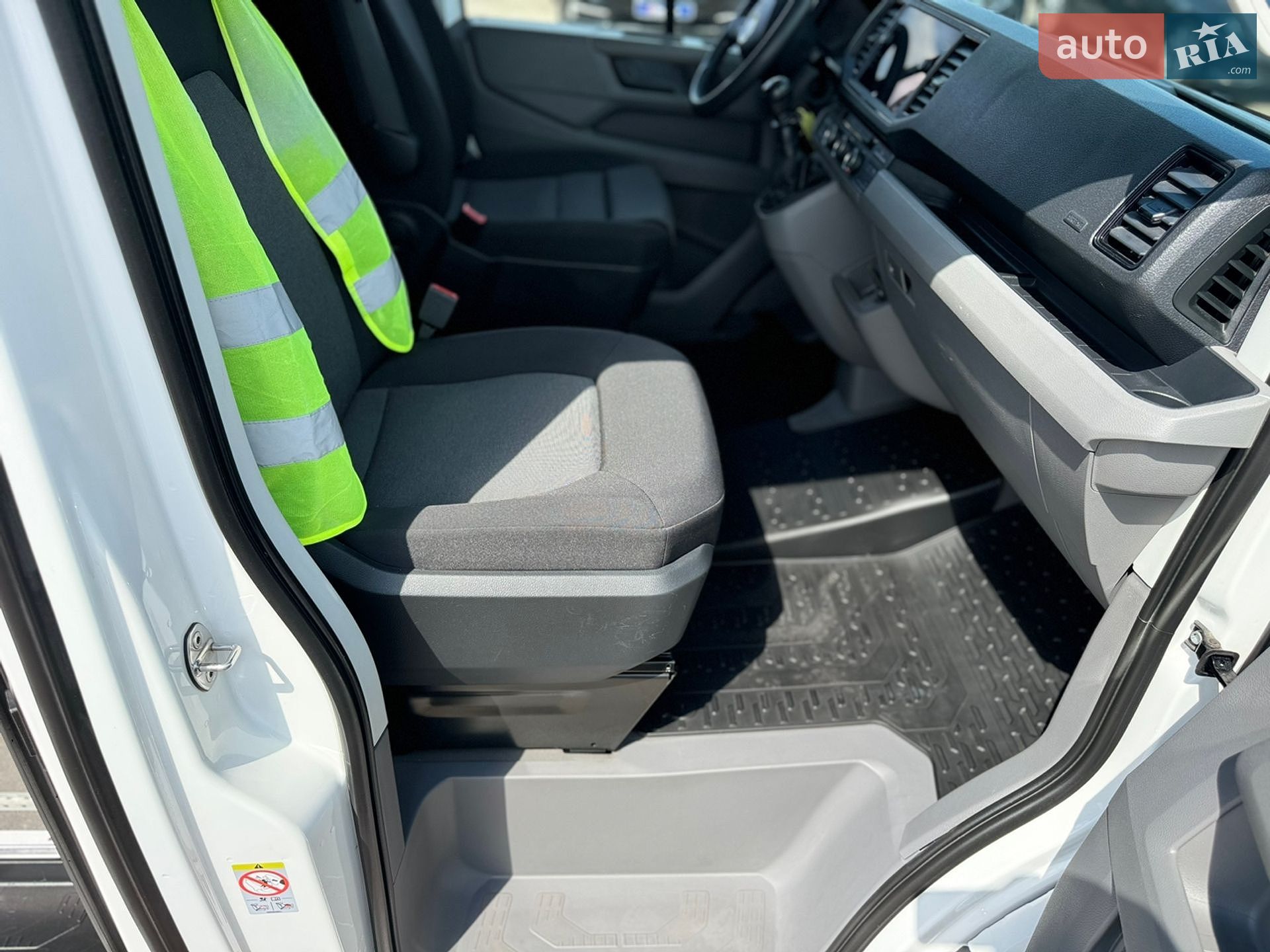 Volkswagen Crafter 2023 VIN WV1ZZZSY7P9058977 фото оголошення 50 з 95