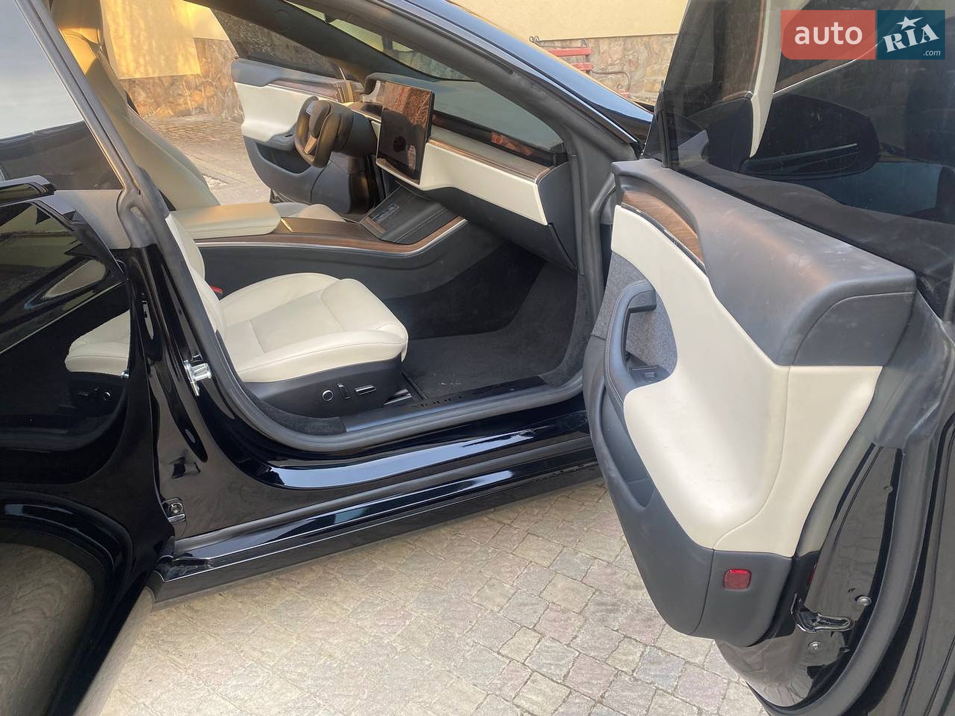Tesla Model S 2021 VIN 5YJSA1E57NF464542 фото оголошення 8 з 13