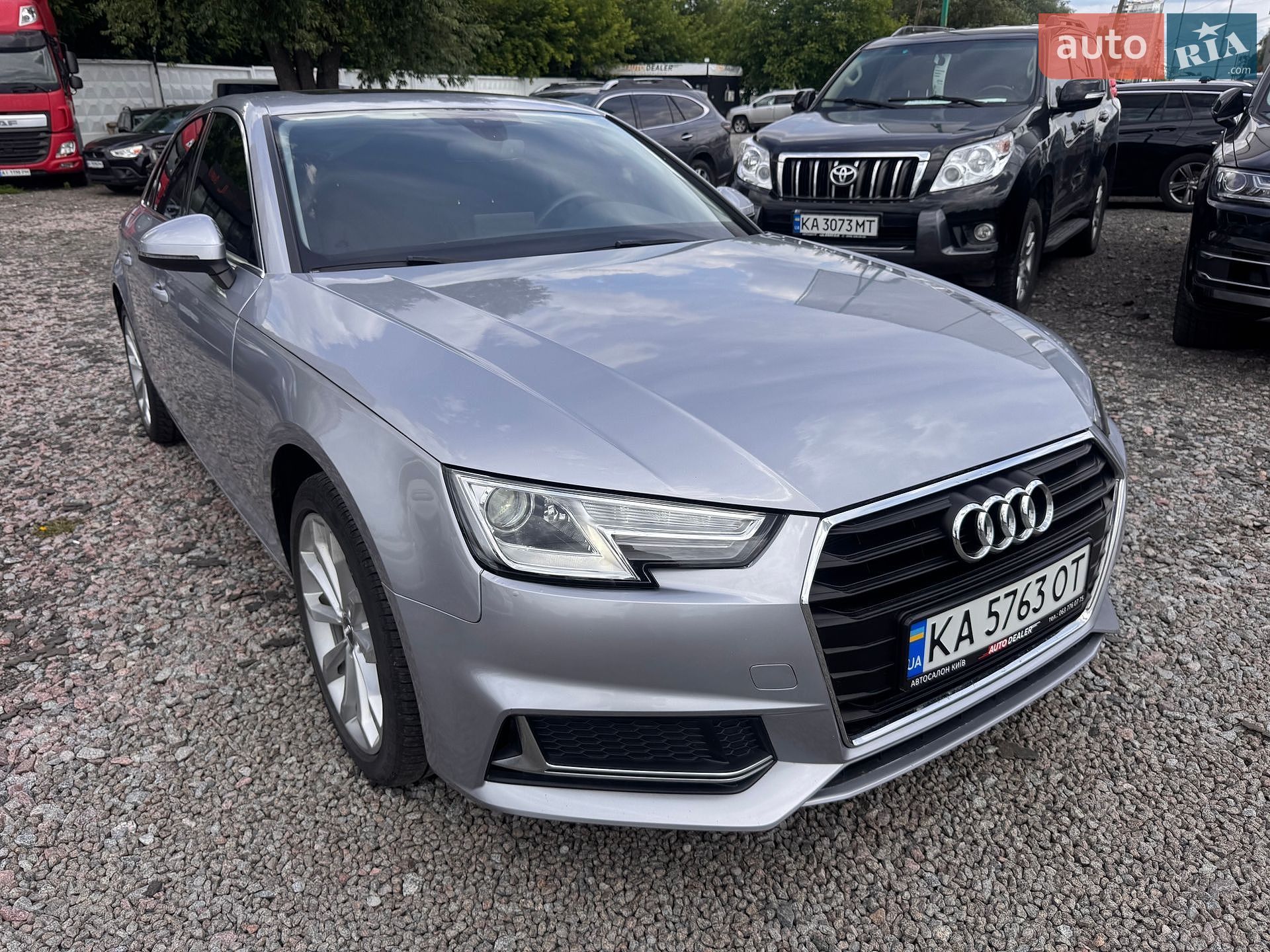 Audi A4 2019 VIN WAUGMAF45KA065763 фото оголошення 4 з 26