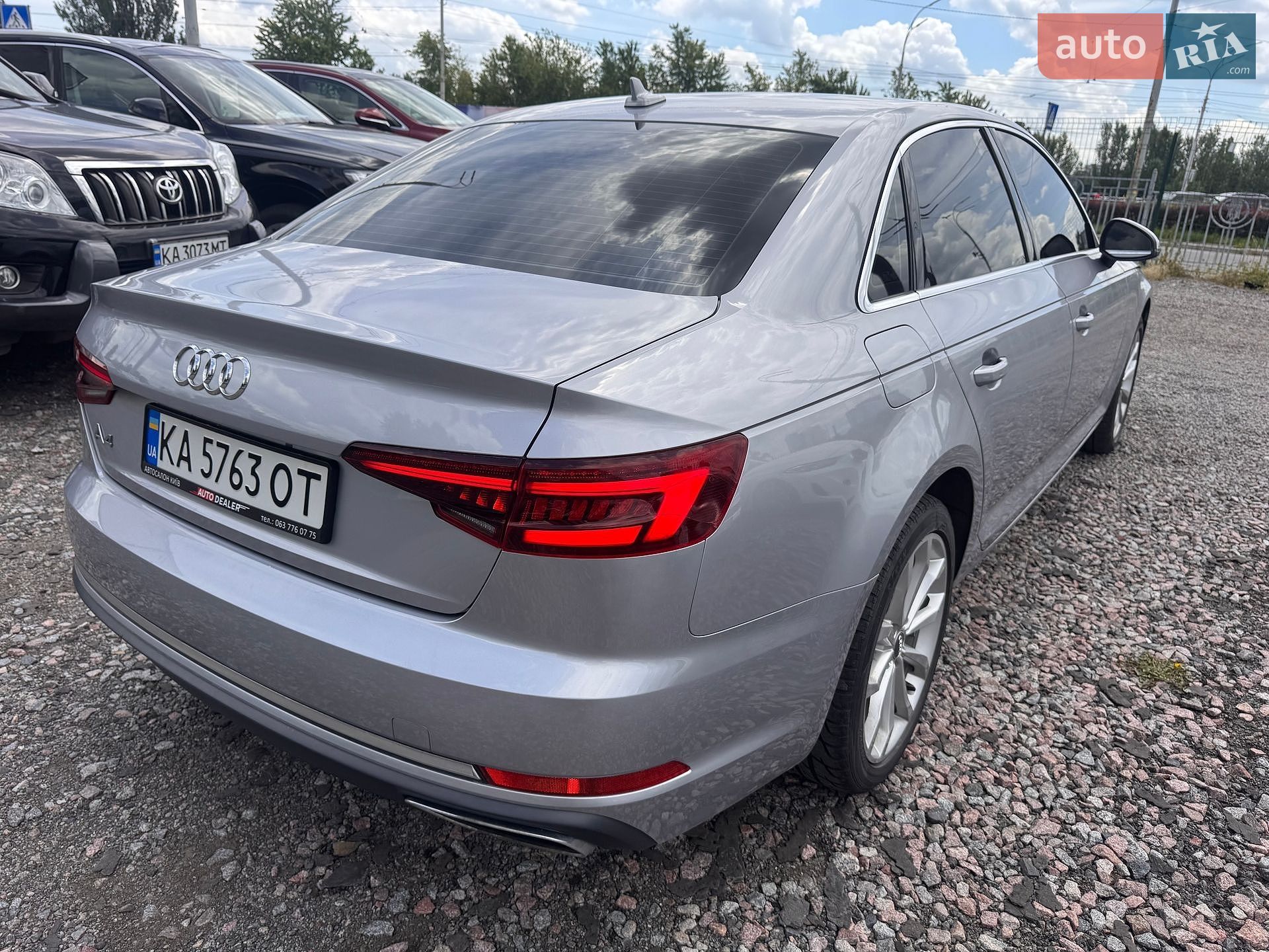 Audi A4 2019 VIN WAUGMAF45KA065763 фото оголошення 6 з 26