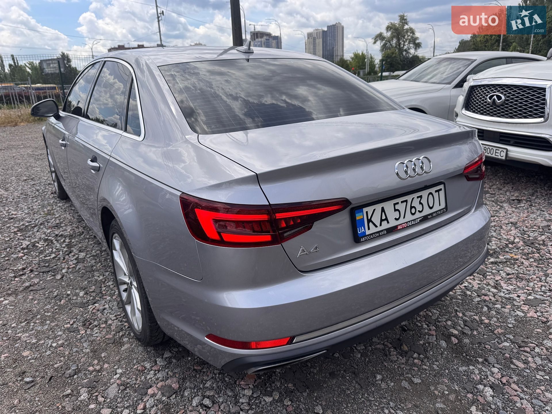 Audi A4 2019 VIN WAUGMAF45KA065763 фото оголошення 8 з 26