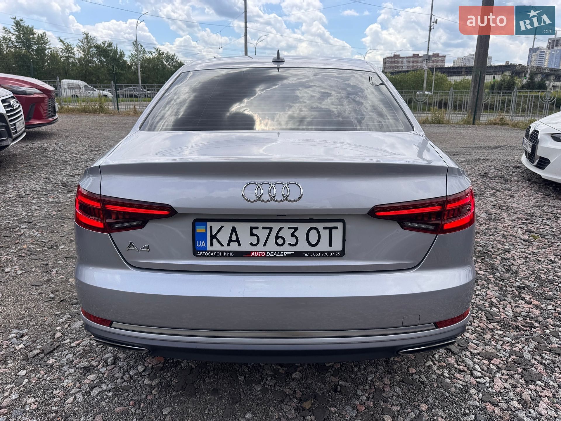 Audi A4 2019 VIN WAUGMAF45KA065763 фото оголошення 7 з 26