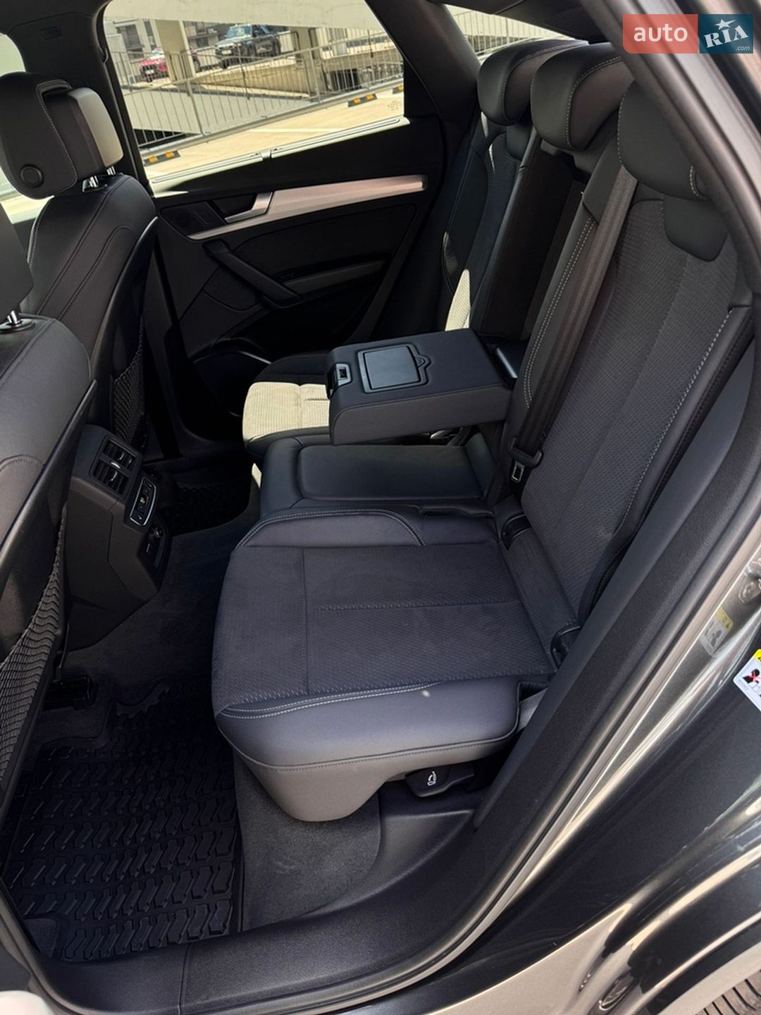 Audi Q5 2022 VIN WAUZZZFY1N2030907 фото оголошення 13 з 22
