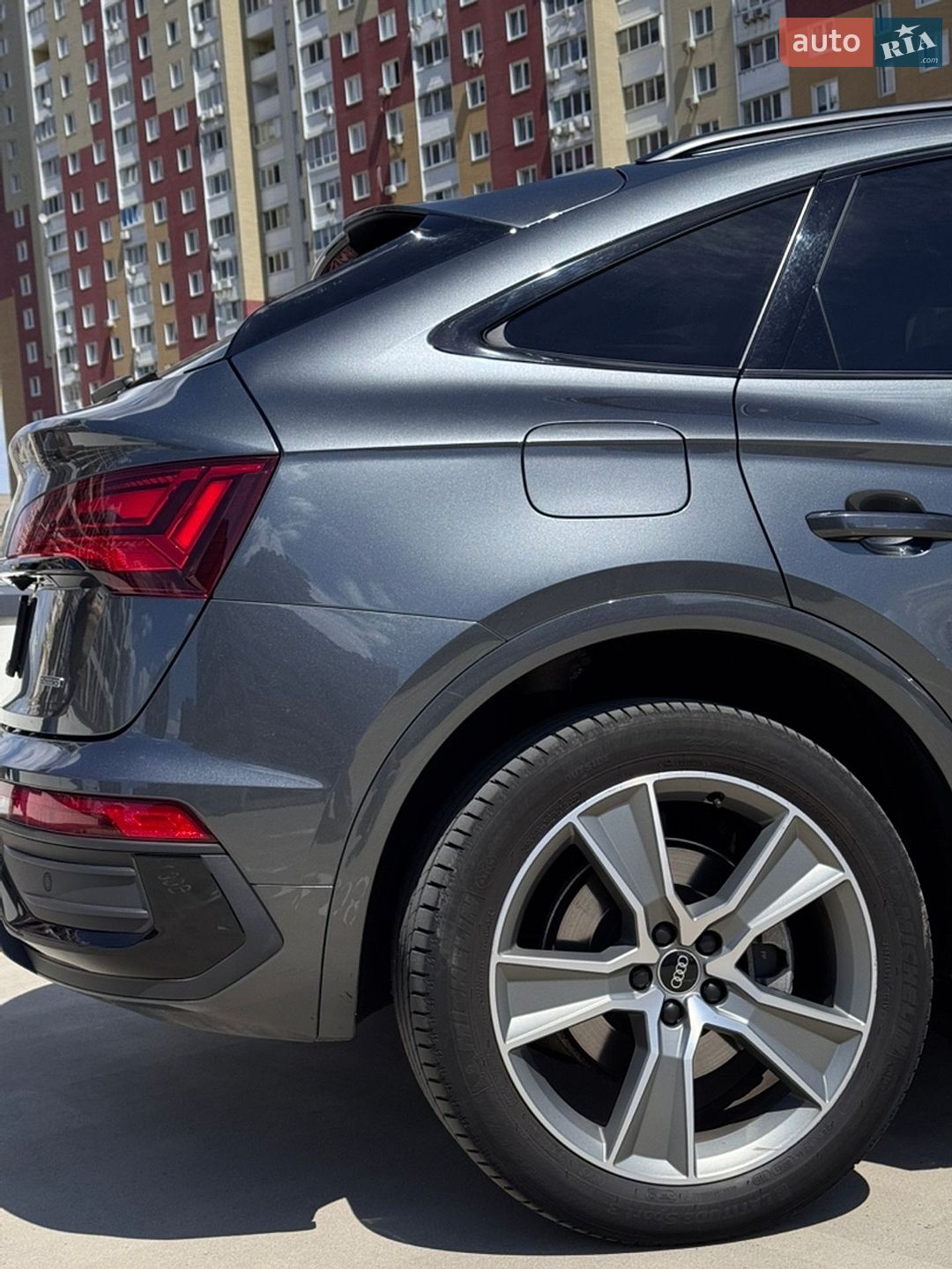 Audi Q5 2022 VIN WAUZZZFY1N2030907 фото оголошення 10 з 22