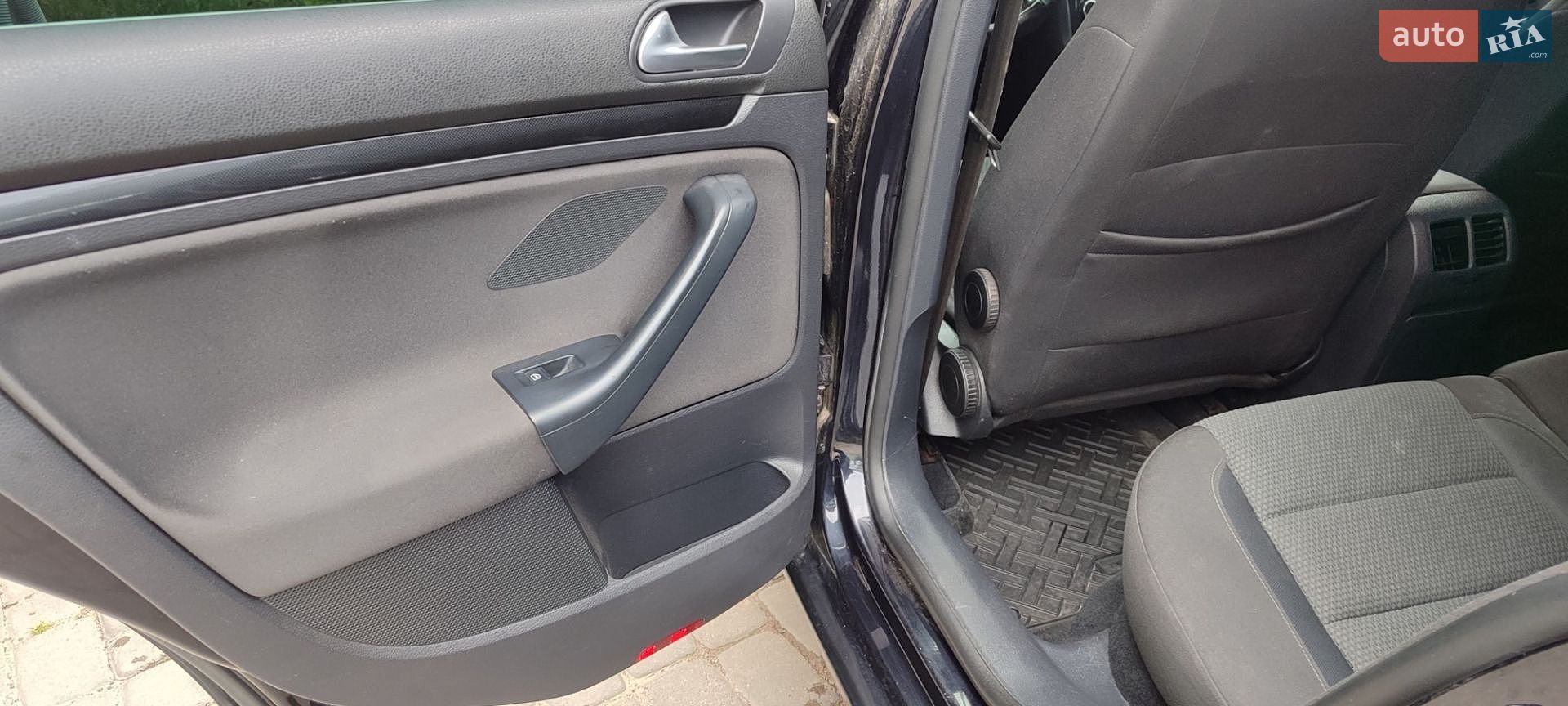 Volkswagen Golf 2010 VIN WVWZZZ1KZAM695601 фото оголошення 10 з 18