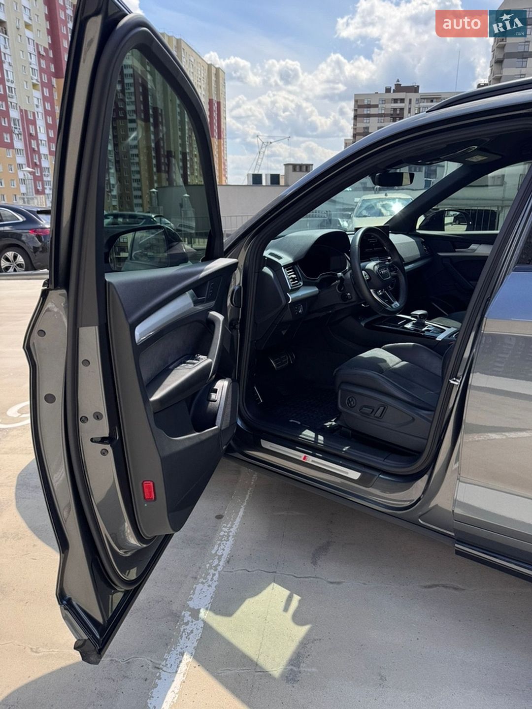 Audi Q5 2022 VIN WAUZZZFY1N2030907 фото оголошення 20 з 22