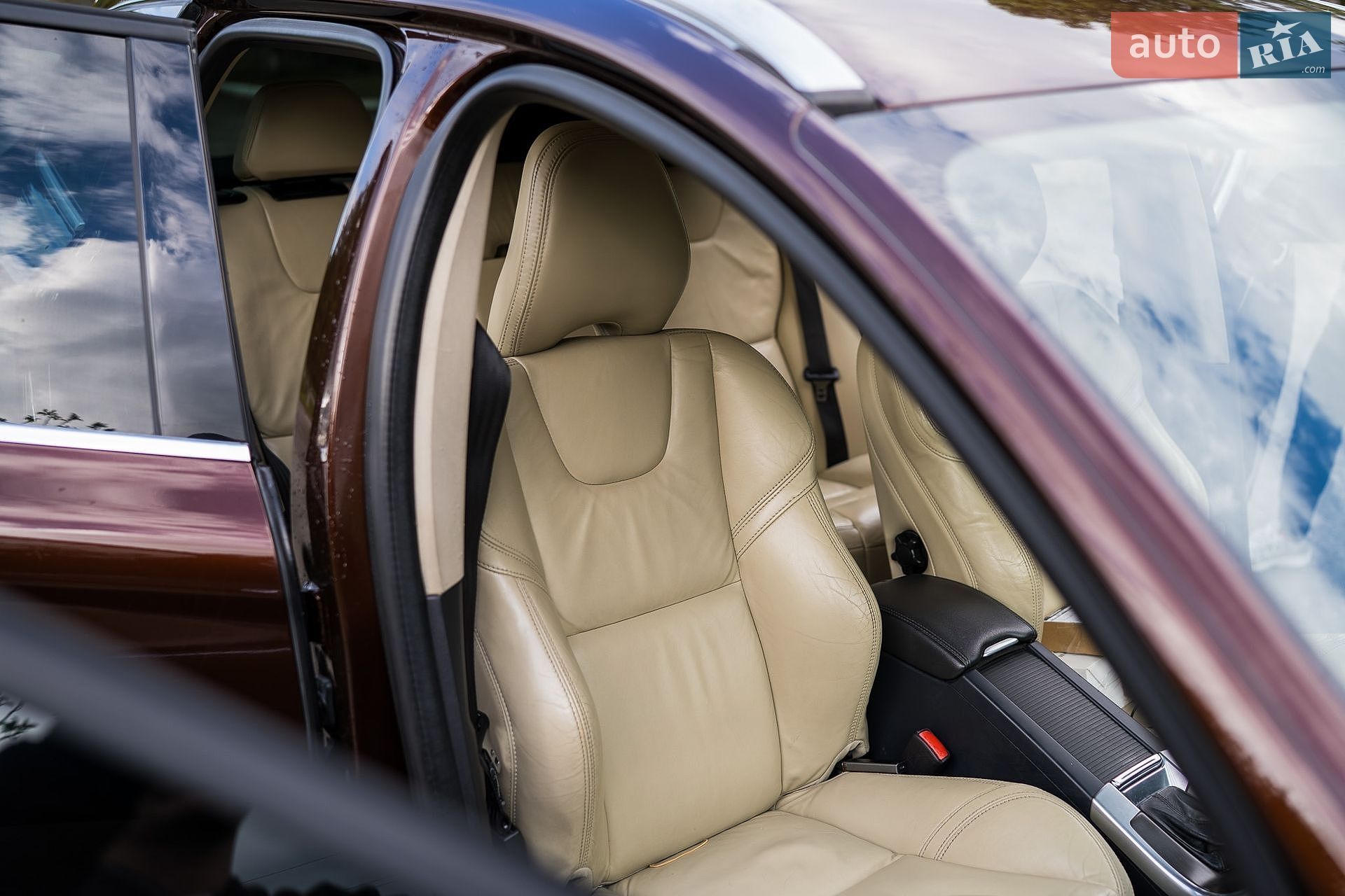 Volvo Xc60 2014 VIN YV1DZ73CDE2579905 фото оголошення 39 з 62