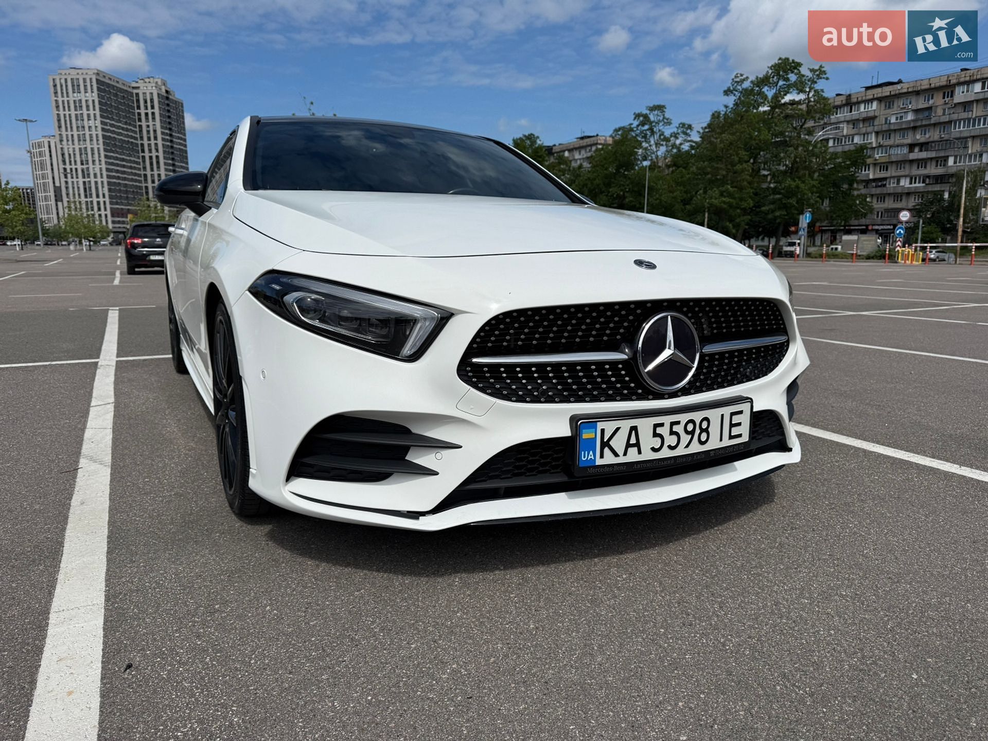 Mercedes-Benz A-Class 2018 VIN WDD3G4EB5KW006201 фото оголошення 3 з 49