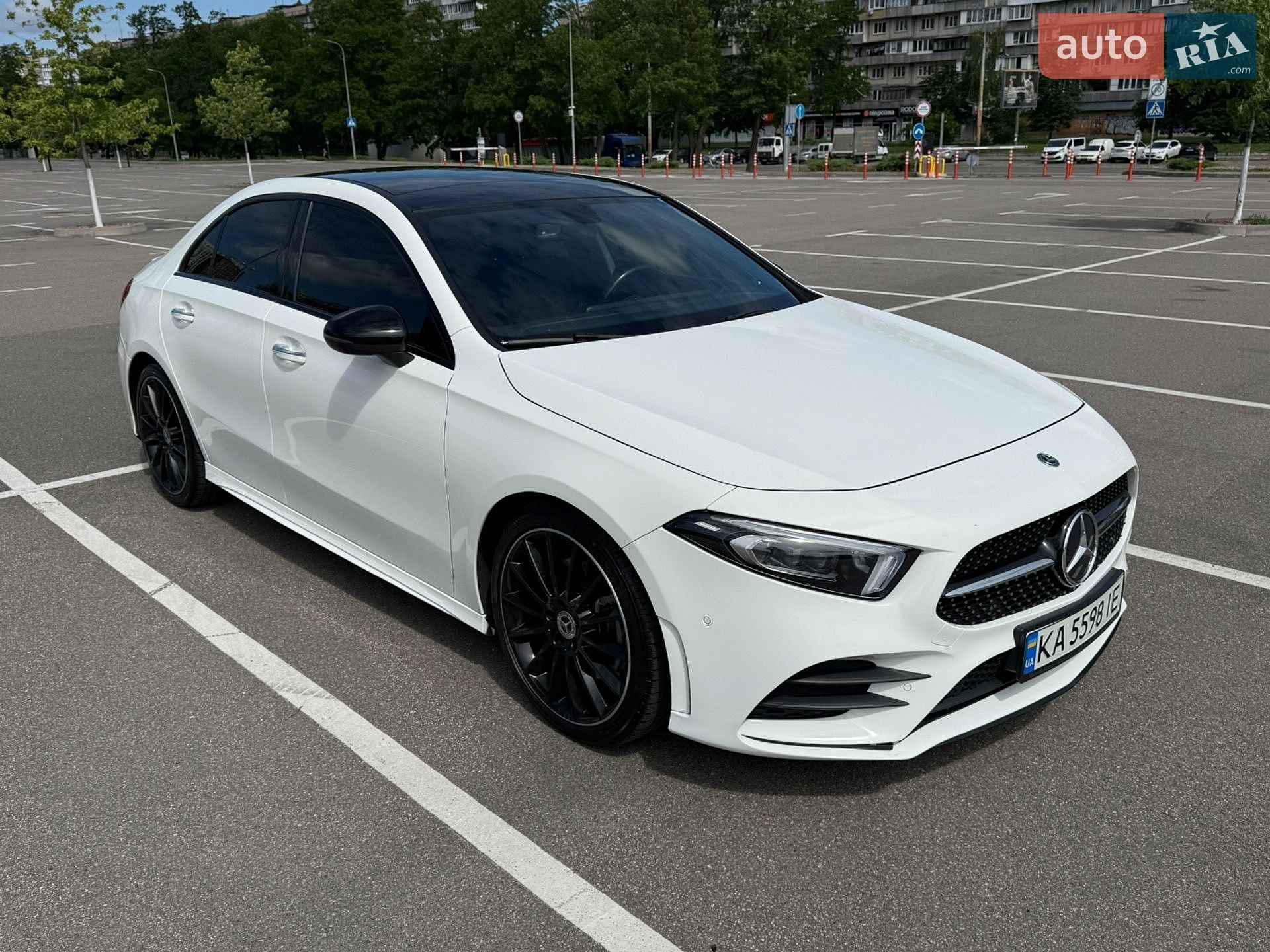 Mercedes-Benz A-Class 2018 VIN WDD3G4EB5KW006201 фото оголошення 4 з 49