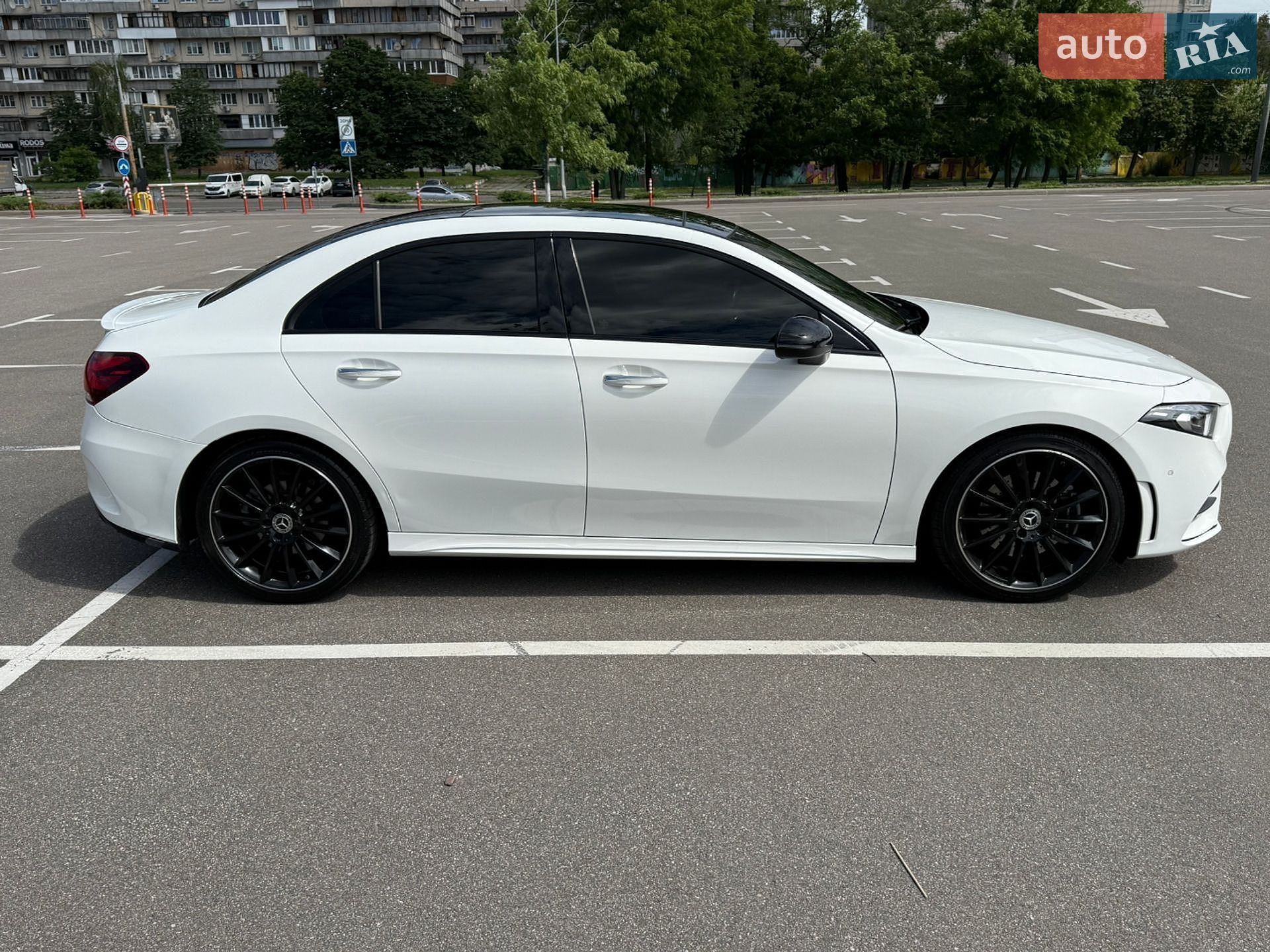 Mercedes-Benz A-Class 2018 VIN WDD3G4EB5KW006201 фото оголошення 5 з 49