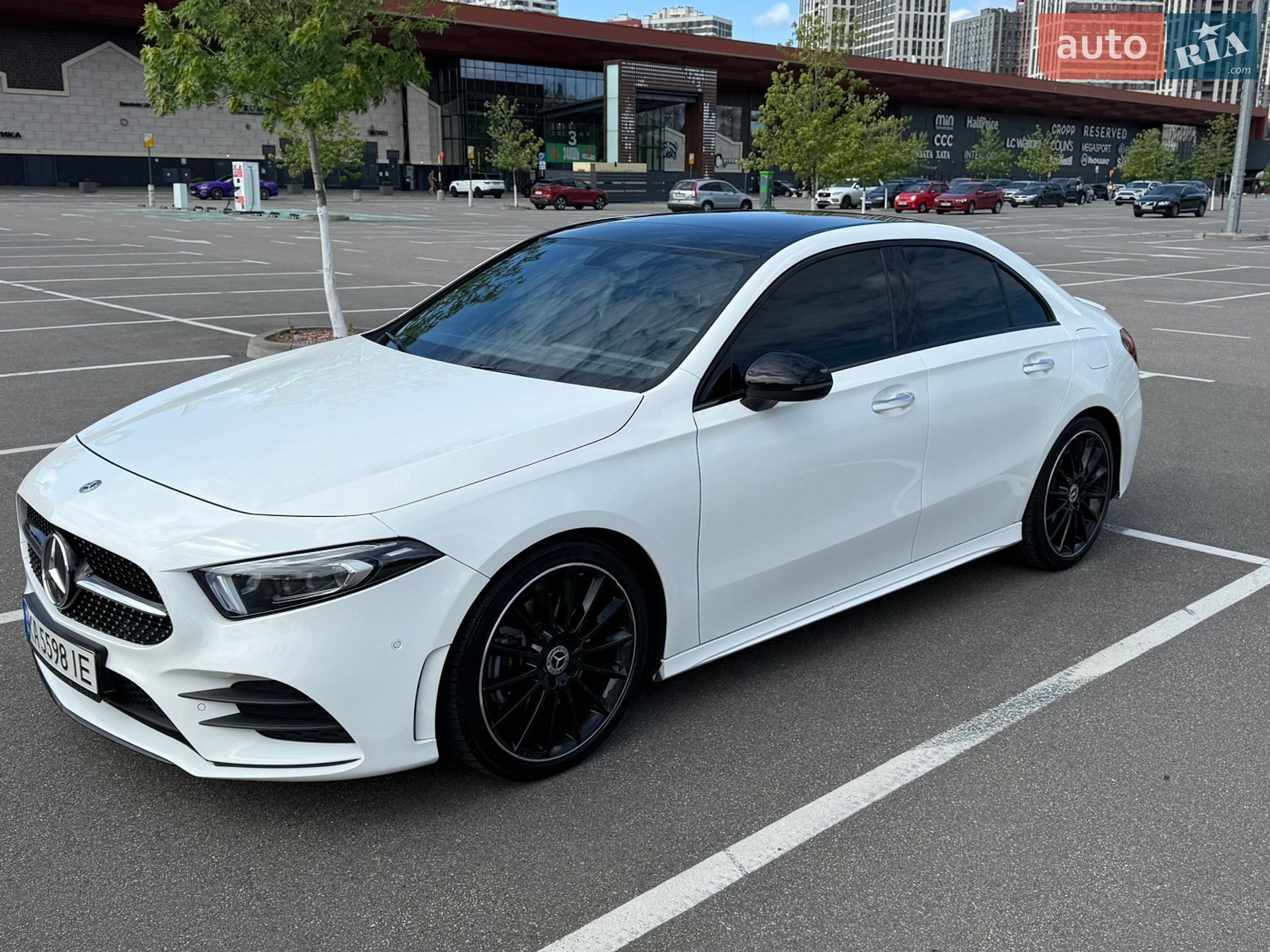 Mercedes-Benz A-Class 2018 VIN WDD3G4EB5KW006201 фото оголошення 12 з 49
