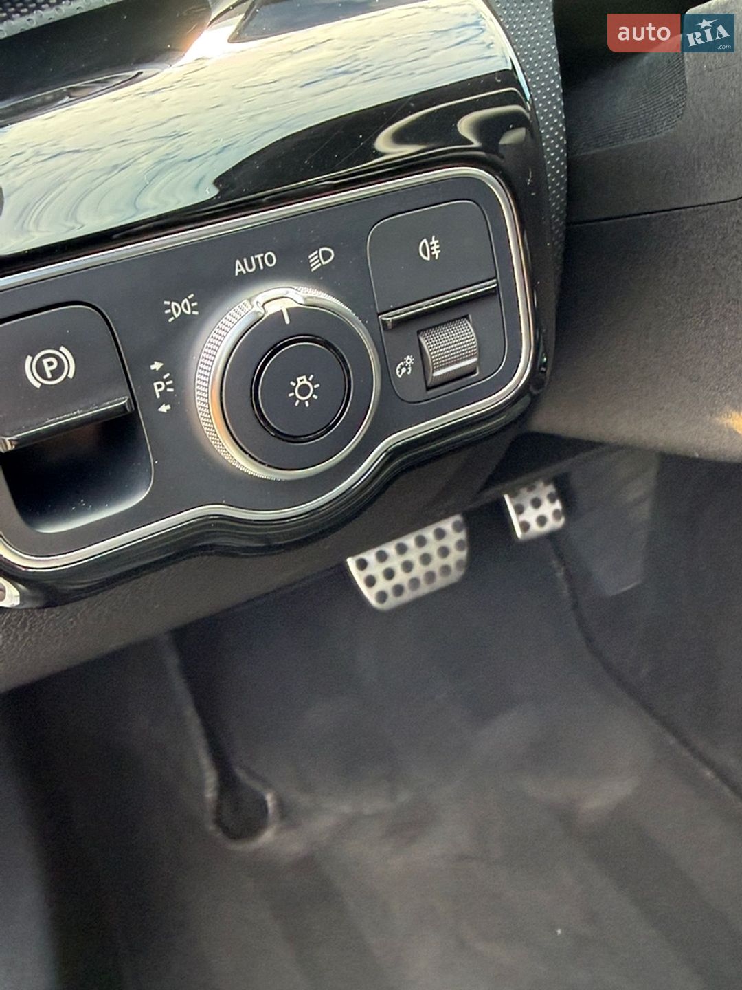 Mercedes-Benz A-Class 2018 VIN WDD3G4EB5KW006201 фото оголошення 22 з 49