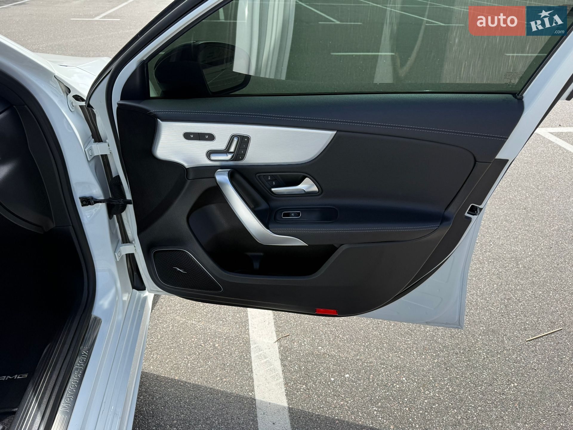 Mercedes-Benz A-Class 2018 VIN WDD3G4EB5KW006201 фото оголошення 30 з 49